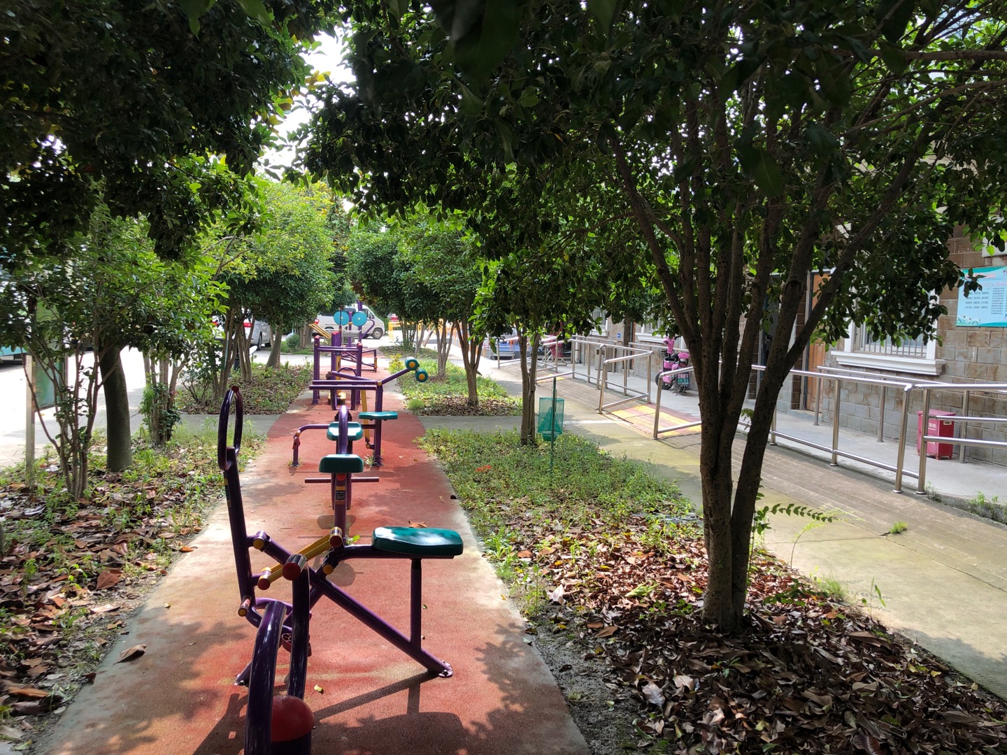 光明村健身點①