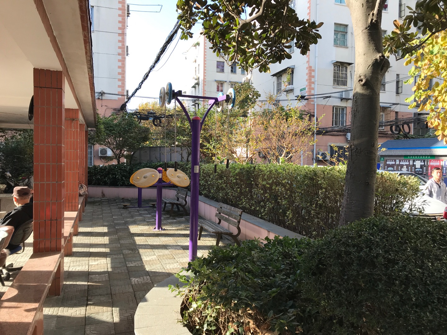 休閑廣場（臨沂路280弄）健身點