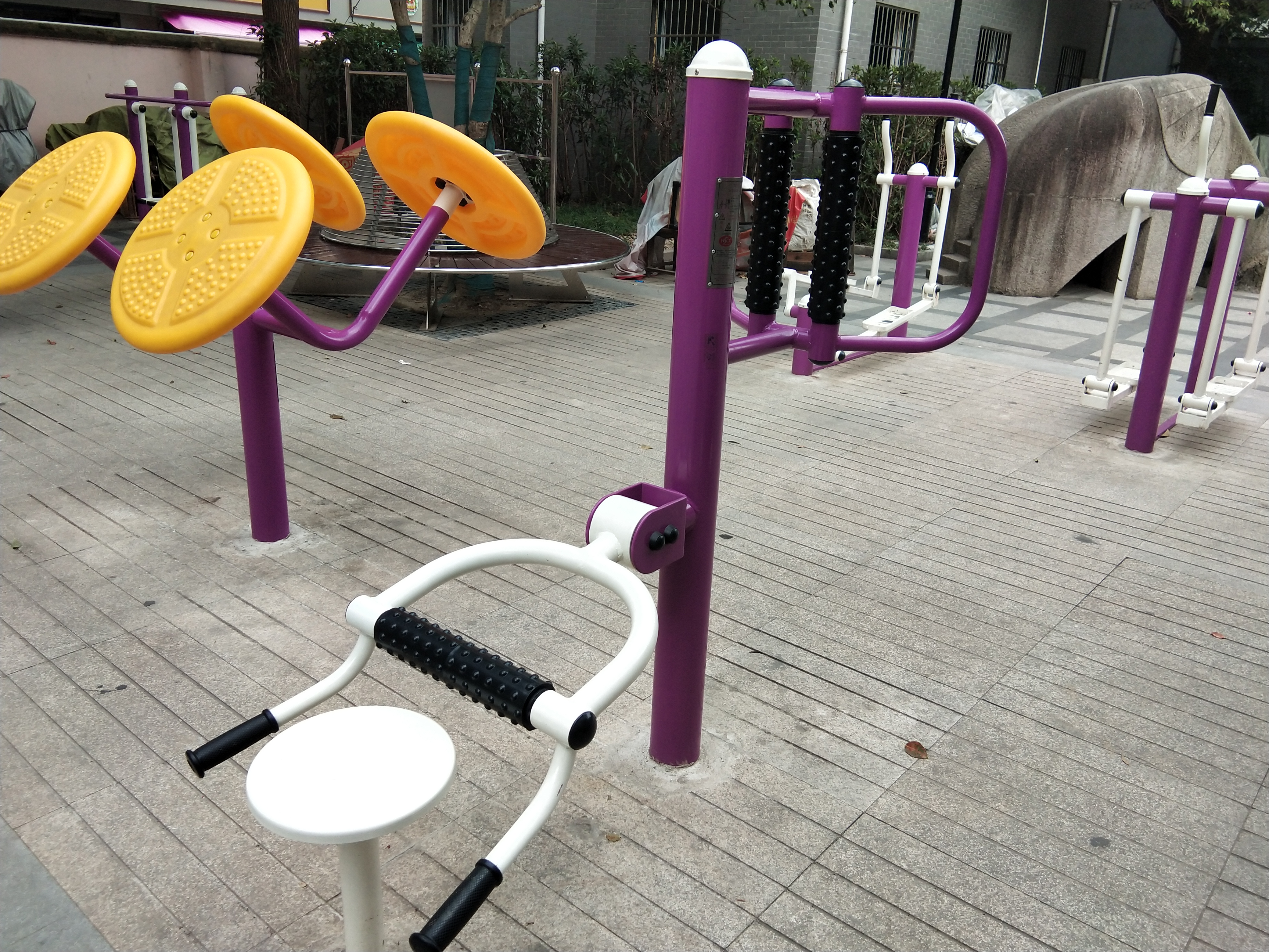 坐式腰背按摩器