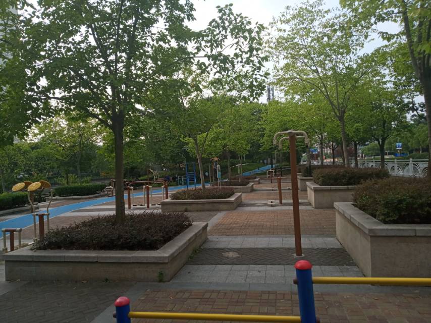 合川路西側健身步道1