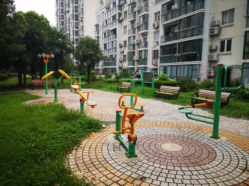 吳寶路一居委健身苑點D