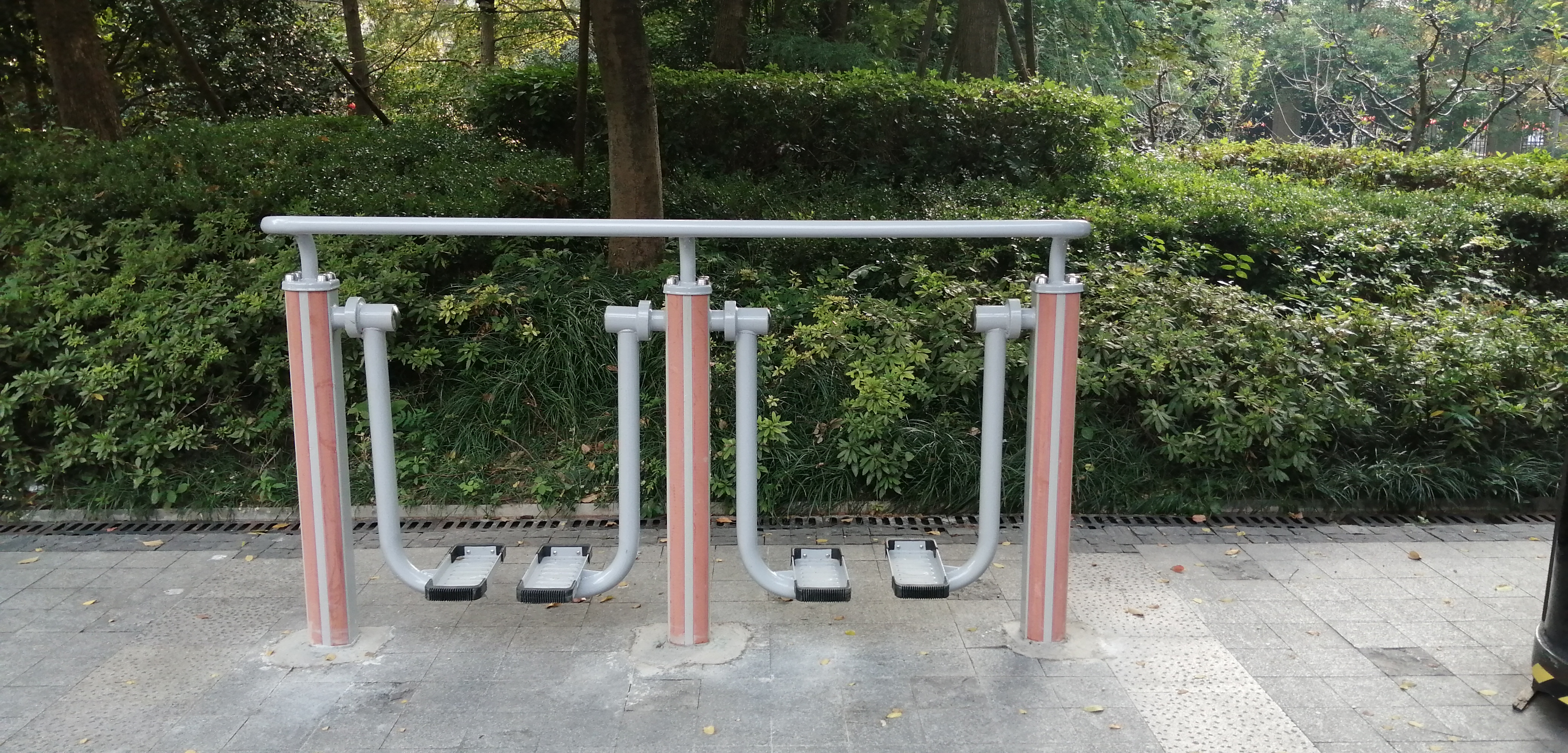 雙位太空漫步機