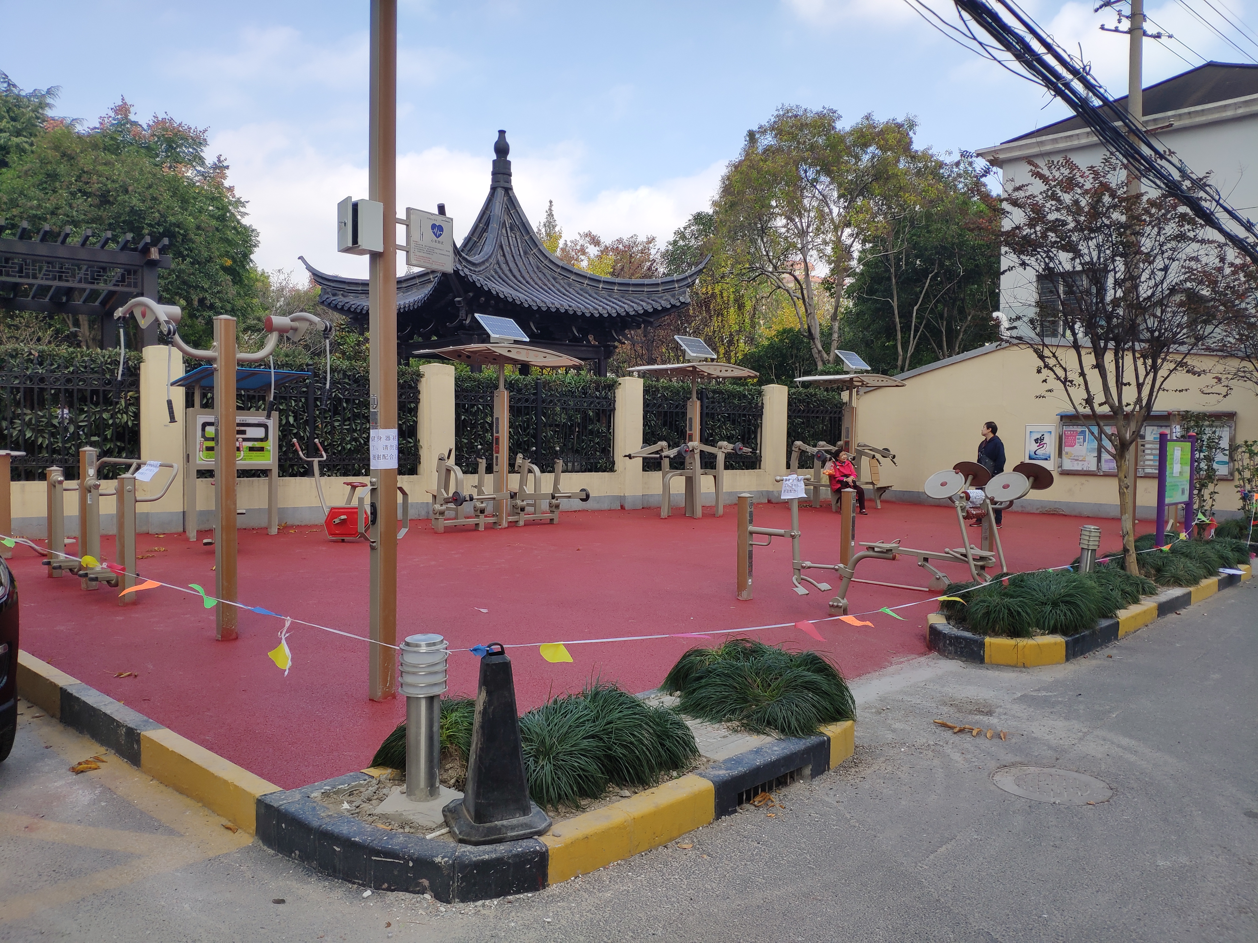 豐二居委市民益智健身苑點(diǎn)