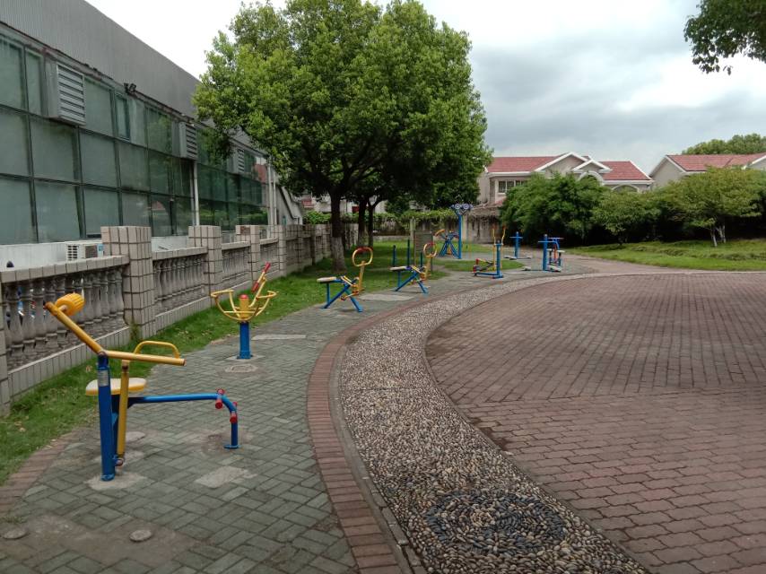 大石皮村世紀綠苑健身點