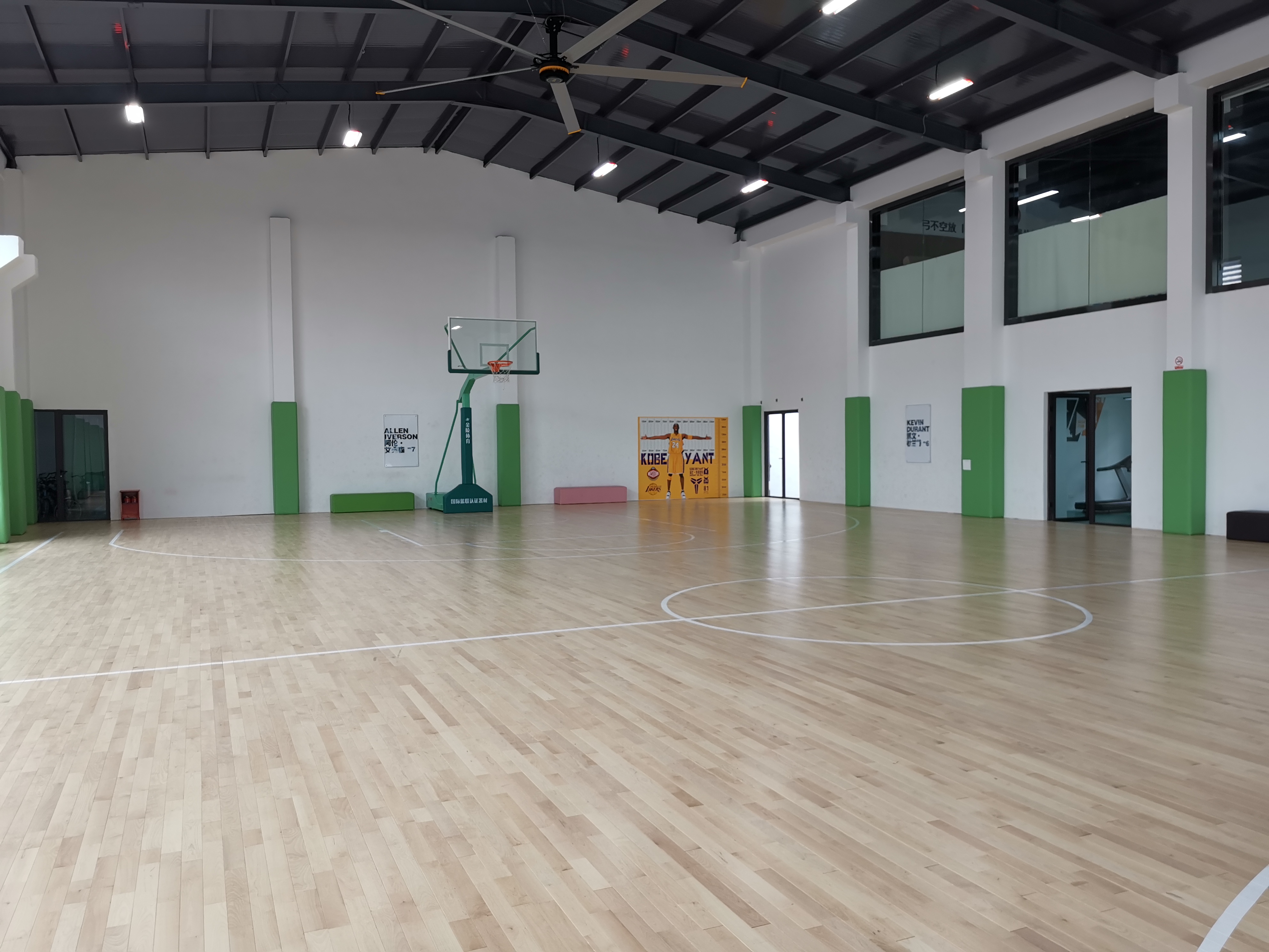 柘林鎮海灣村籃球場