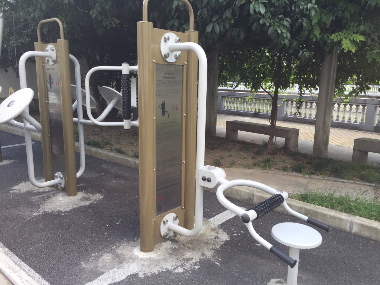 腰背按摩器 腰背按摩器