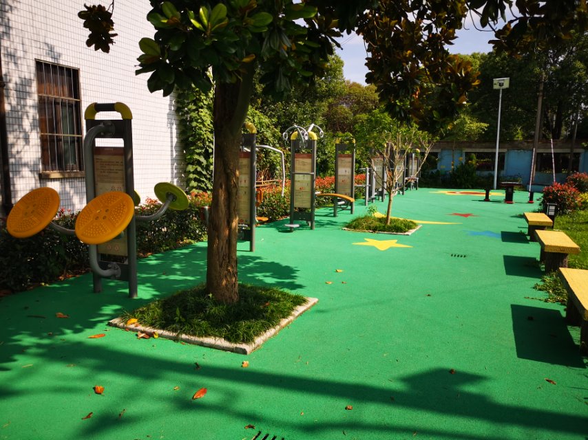 青村老干部房健身點