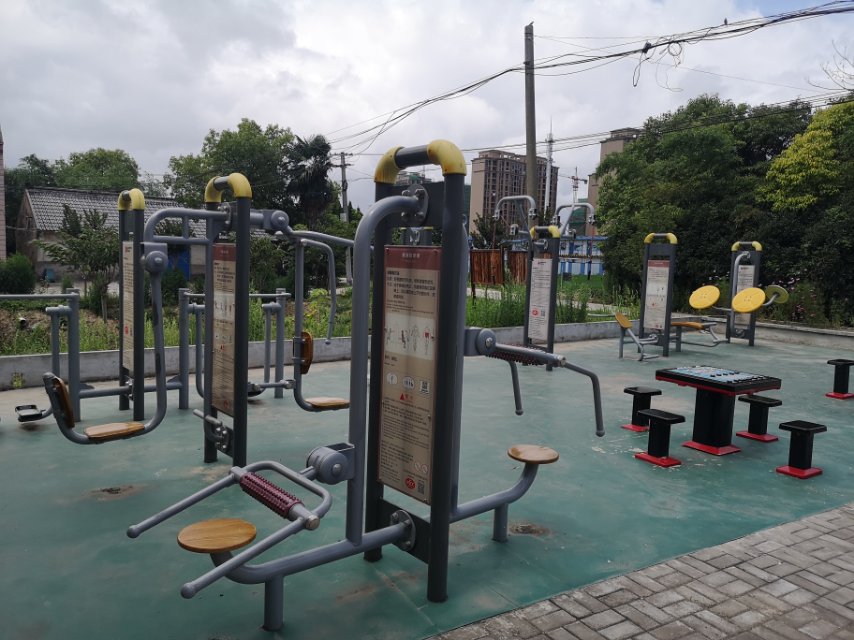 柘林鎮海灣村梅園市民益智健身點