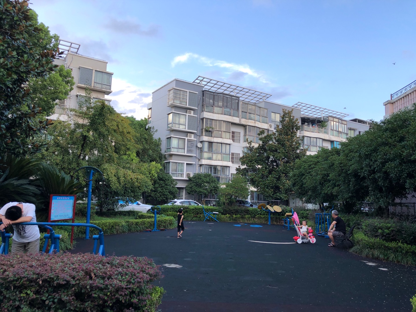 金華社區(qū)豐盛雅苑健身點