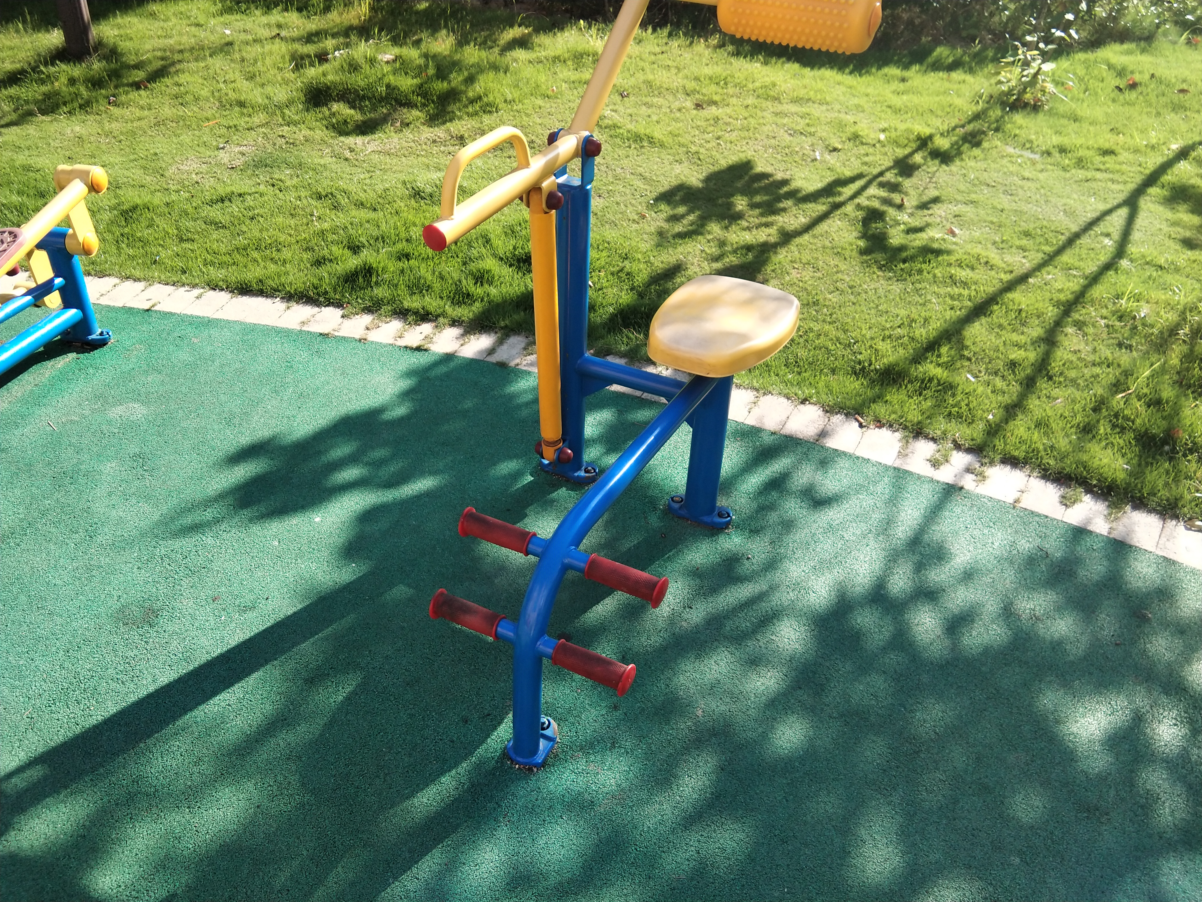 腹背鍛煉器 腹背鍛煉器