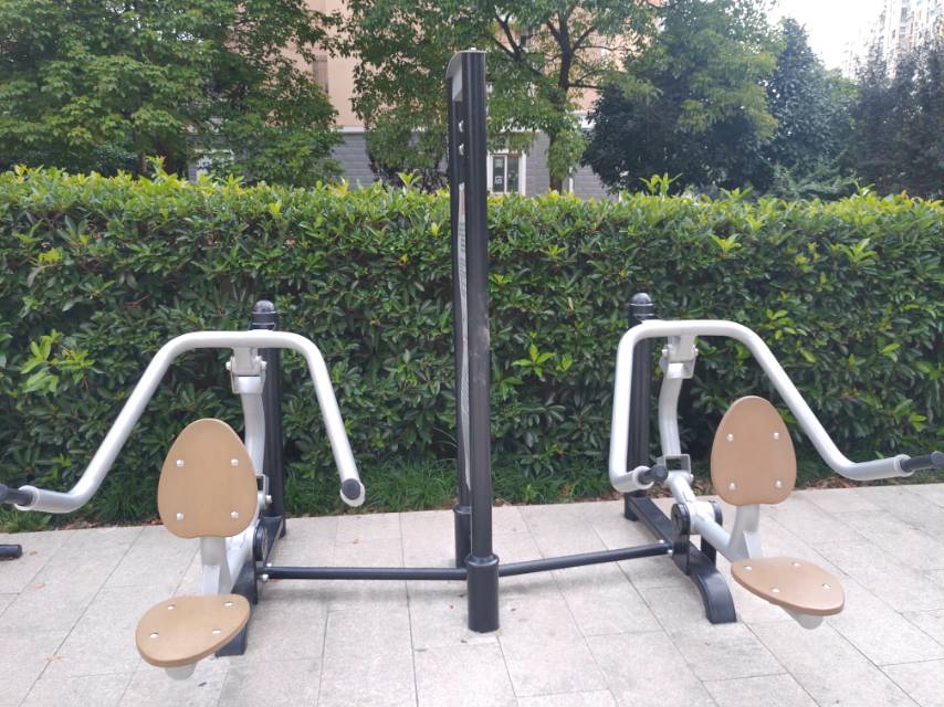 自重式下壓訓練器