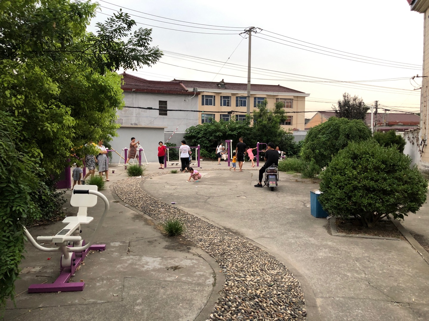 紀東村梅園健身點