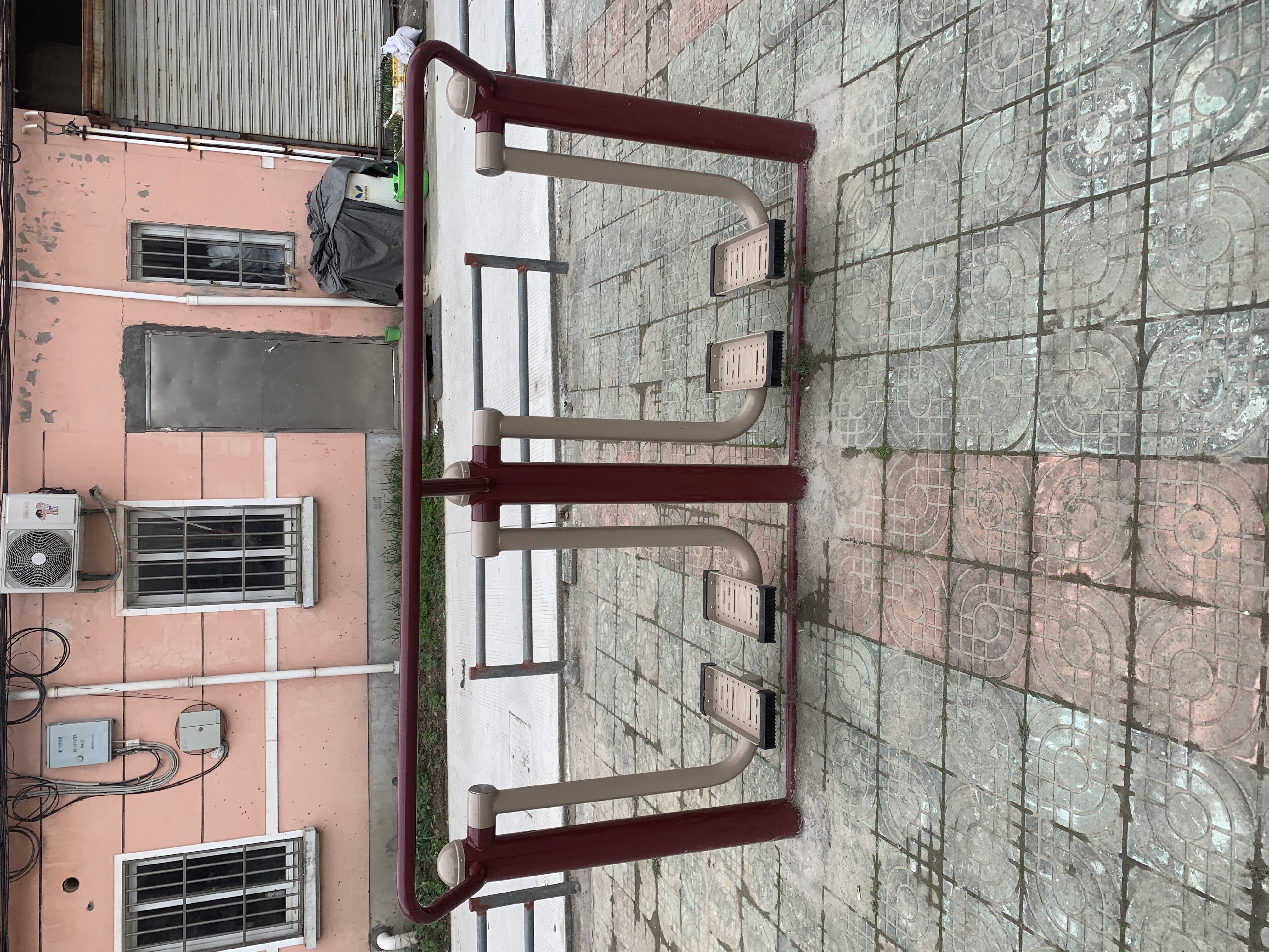 二位太空漫步機