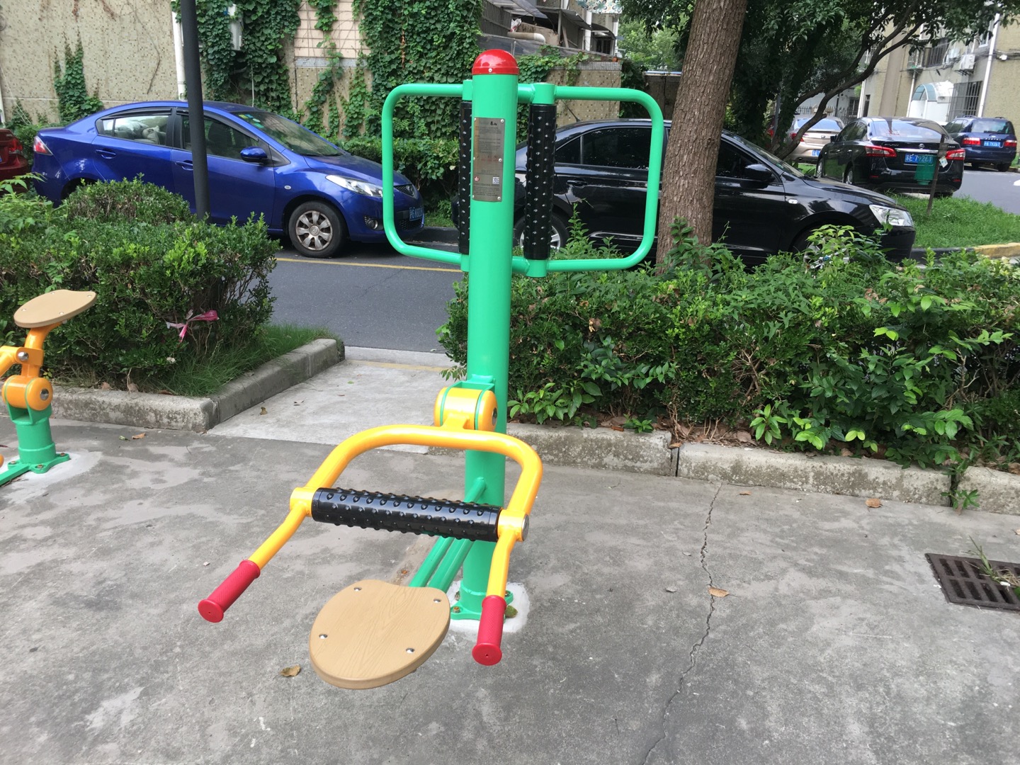 坐式腰背按摩器 坐式腰背按摩器