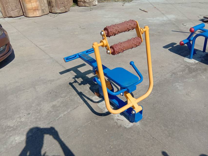 腹背屈伸訓練器