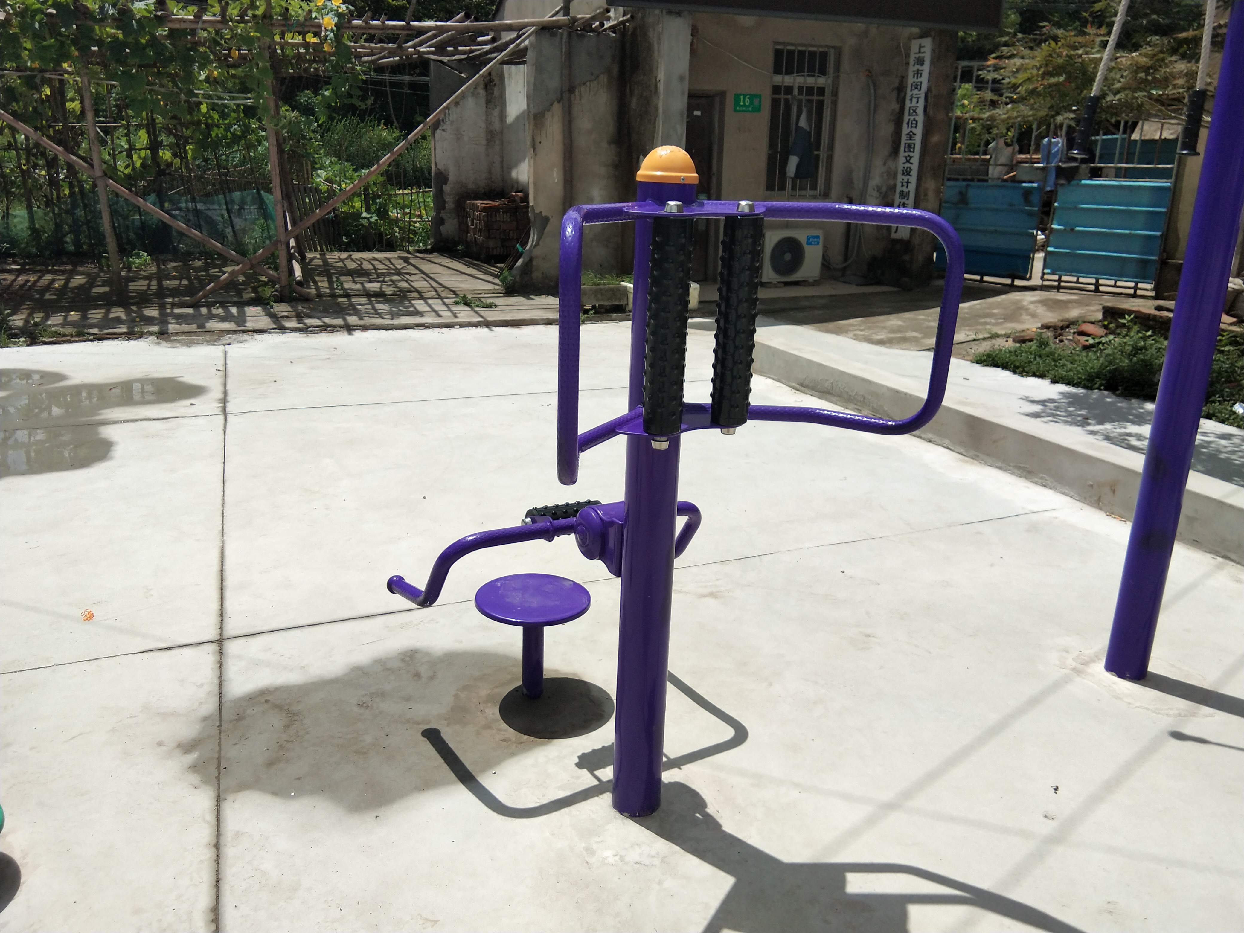 腰背按摩器 腰背按摩器