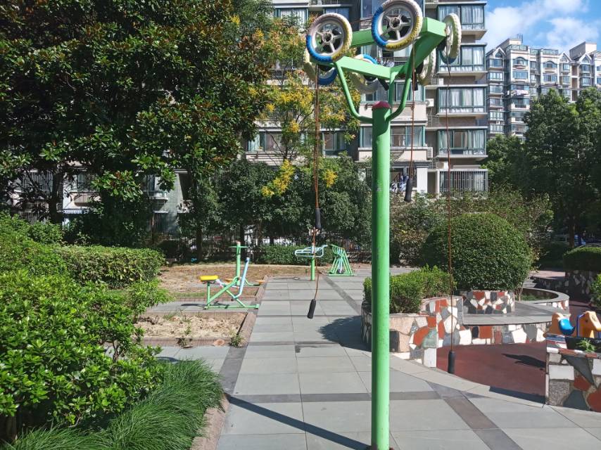 靜安區曹家渡街道中行居委健身點 （萬航渡路433弄）