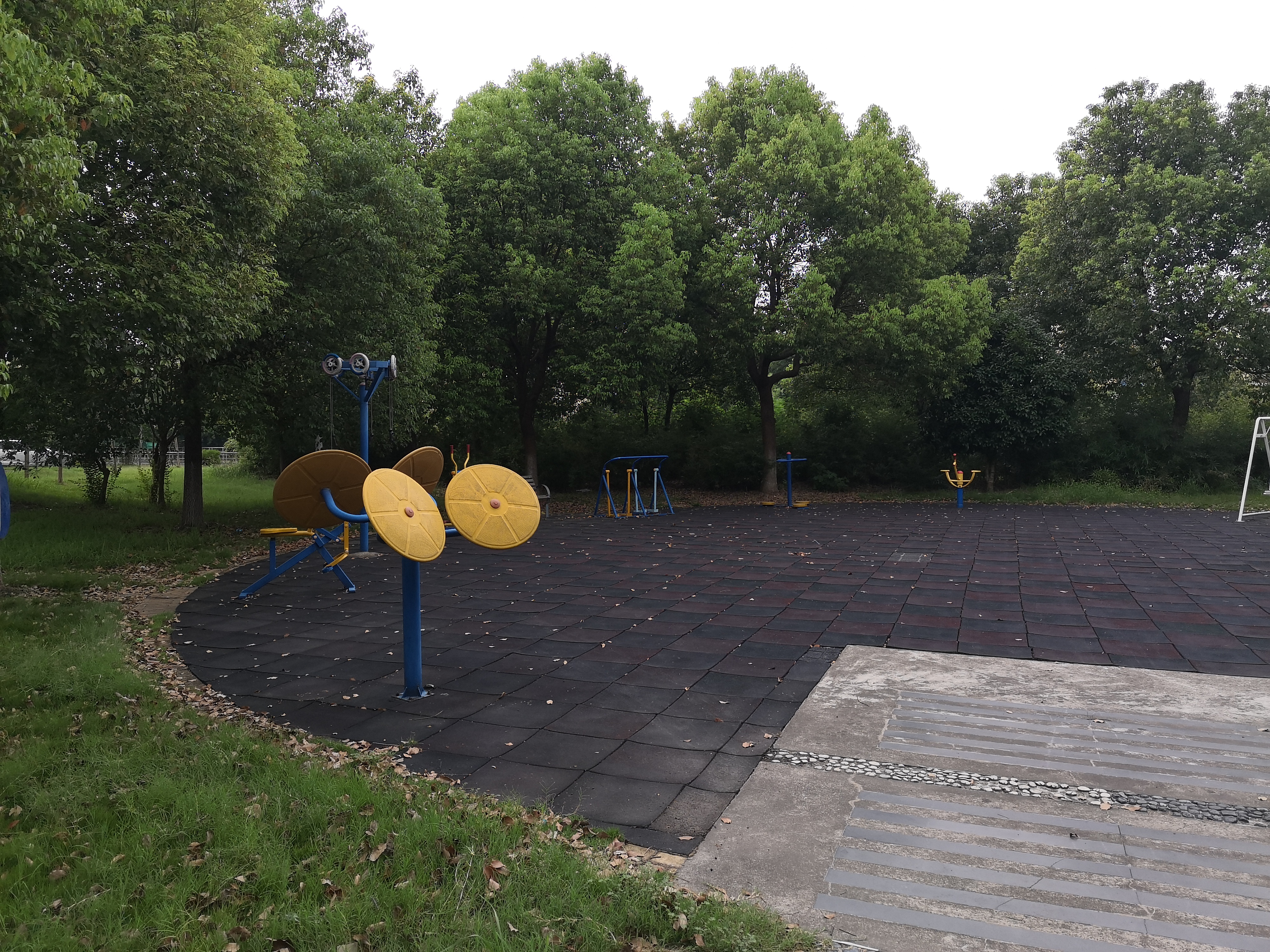 匯旺東路1055弄健身點(diǎn)