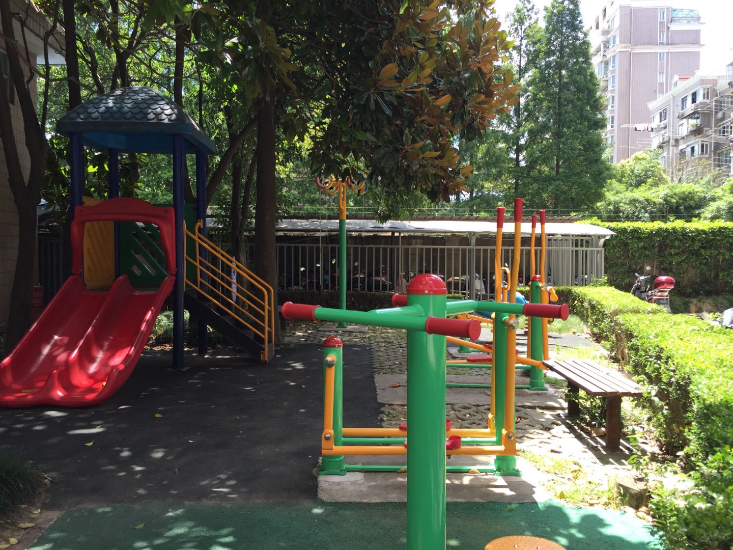 虹橋居委君怡公寓健身點(diǎn)