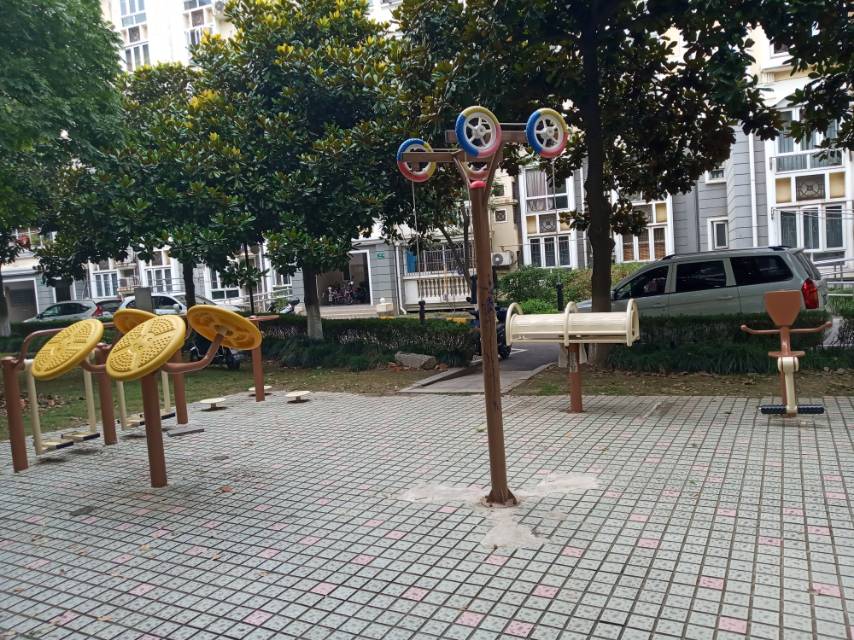 平南三居委健身點