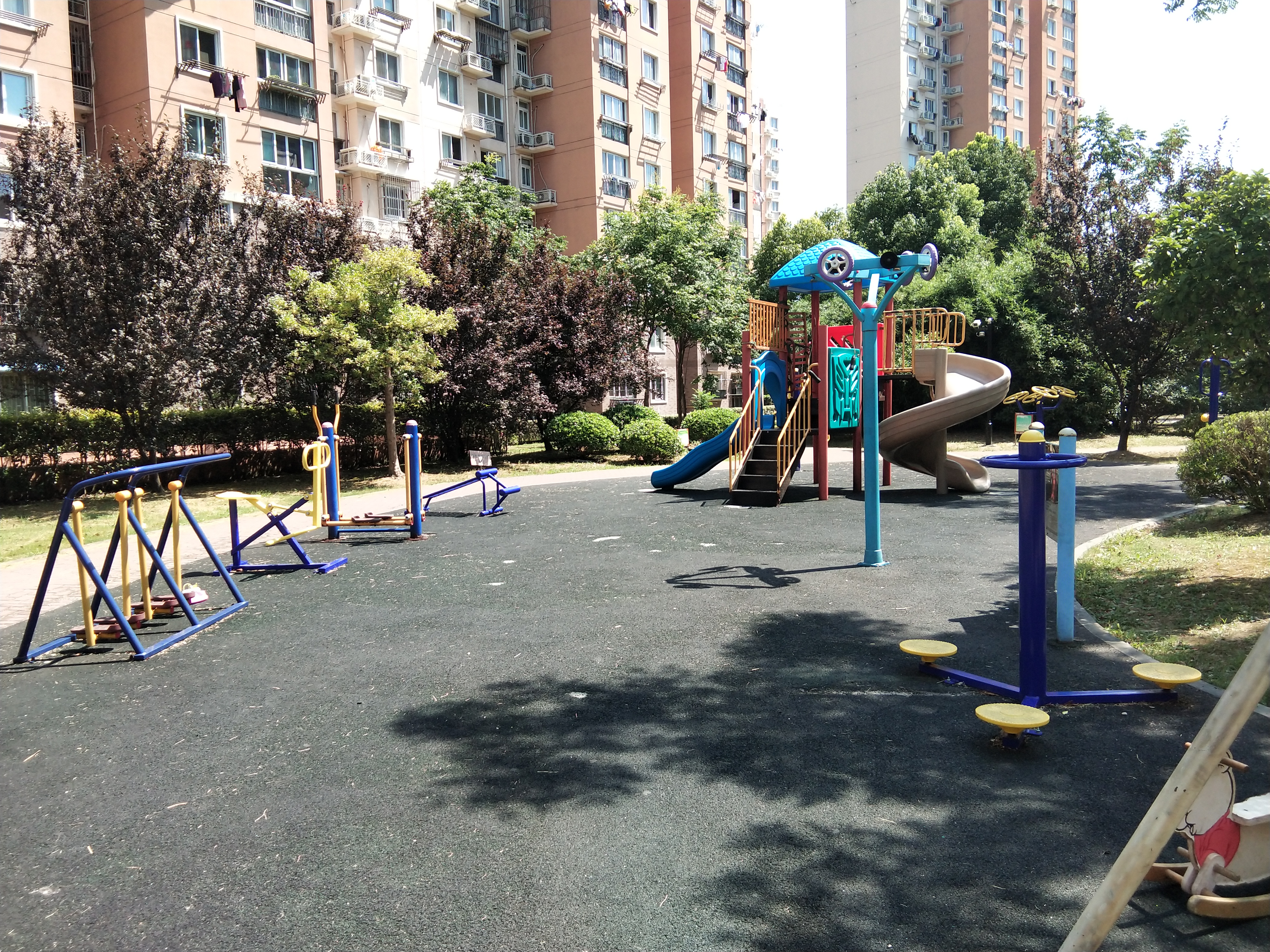 浦航七居委健身點