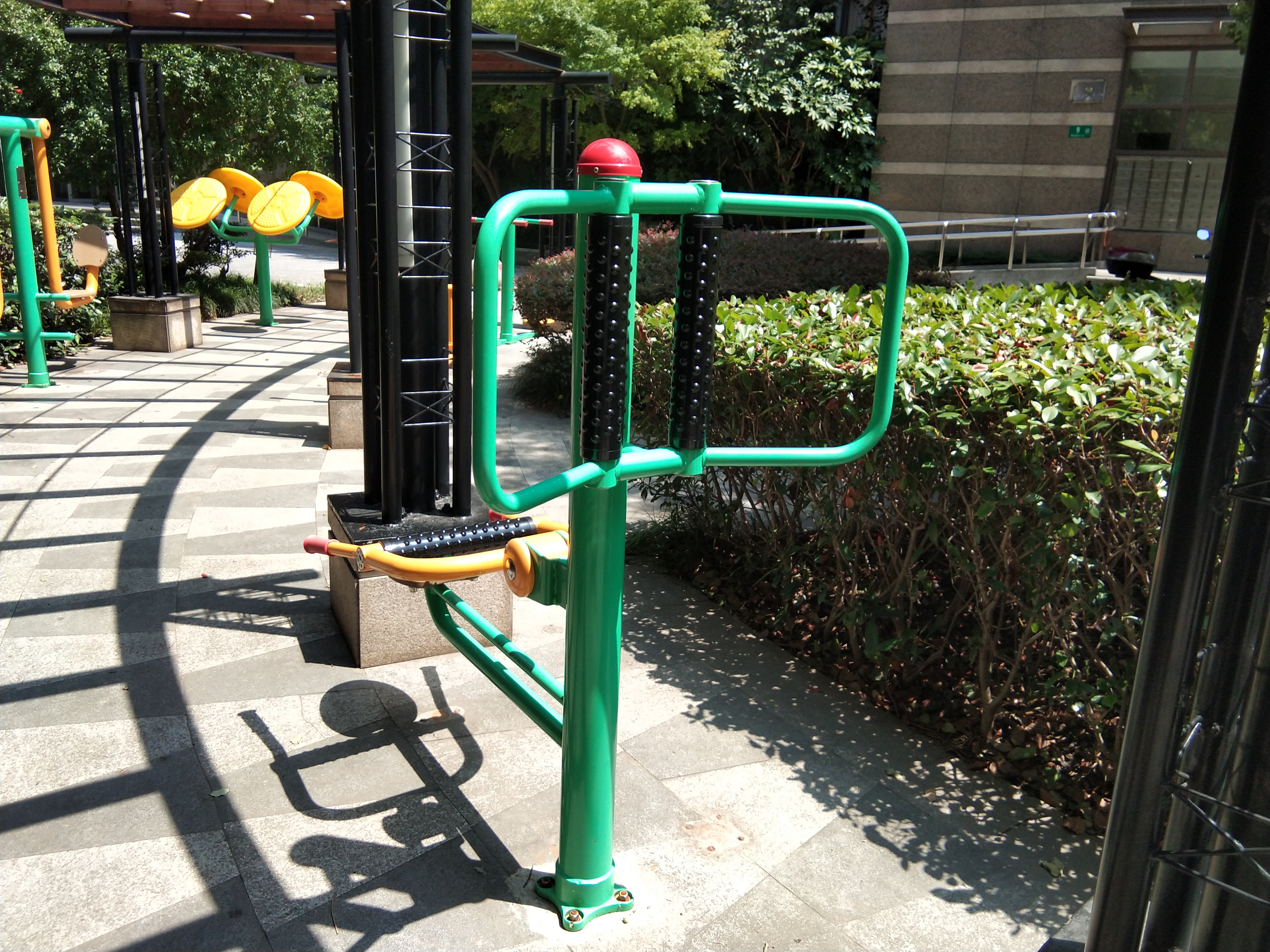 坐式腰背按摩器