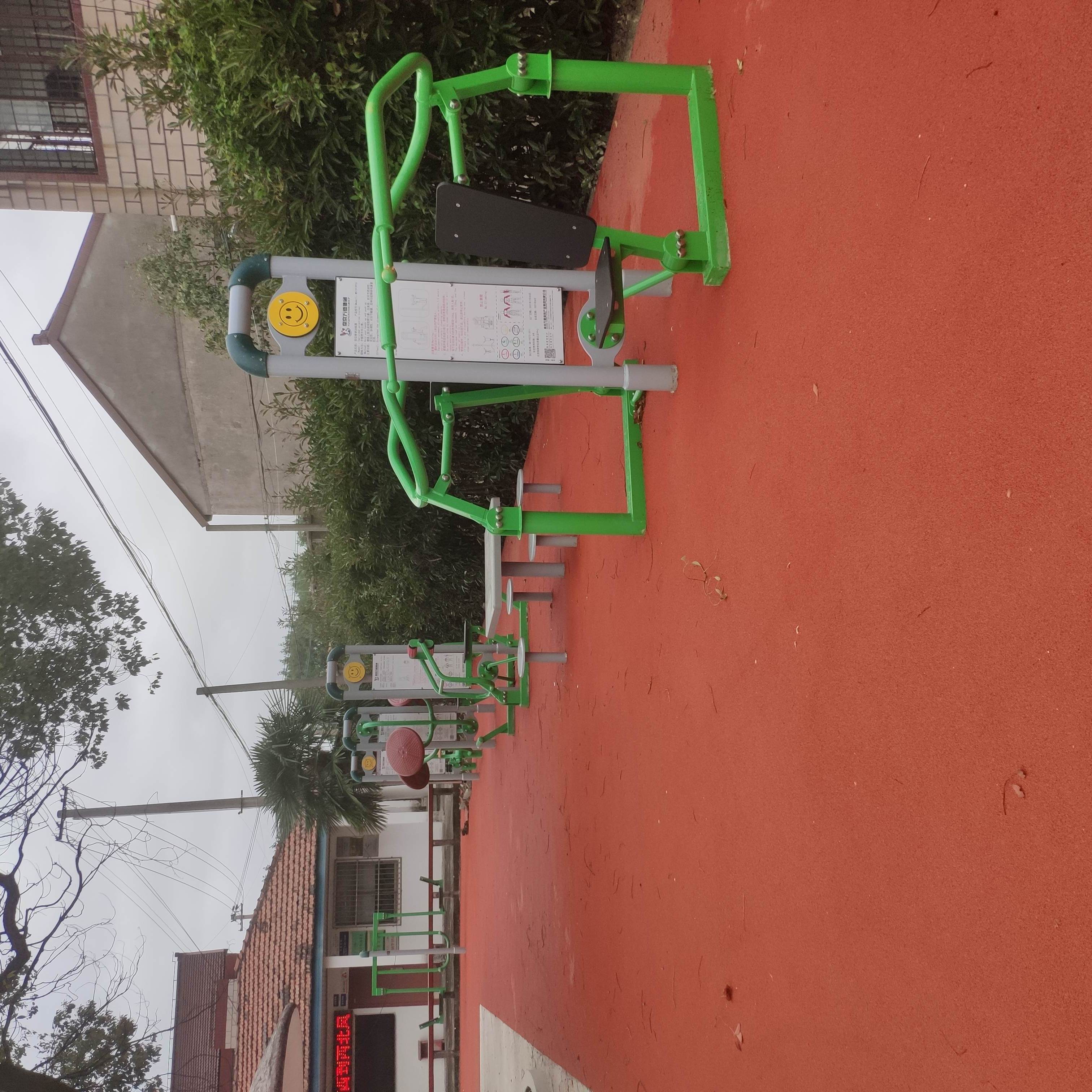 奉城鎮(zhèn)東門(mén)村老年活動(dòng)室健身點(diǎn)