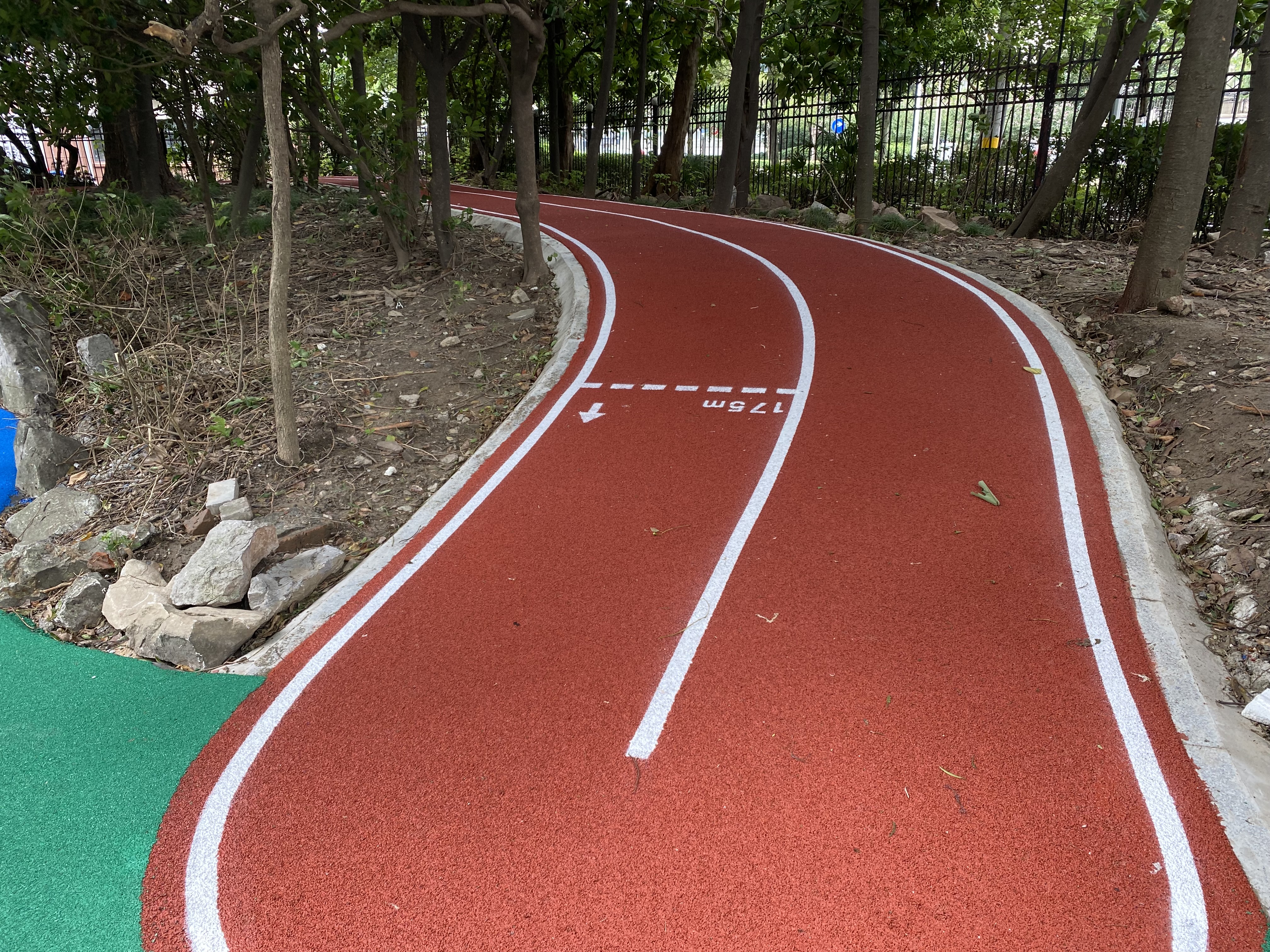 威寧大樓市民健身步道