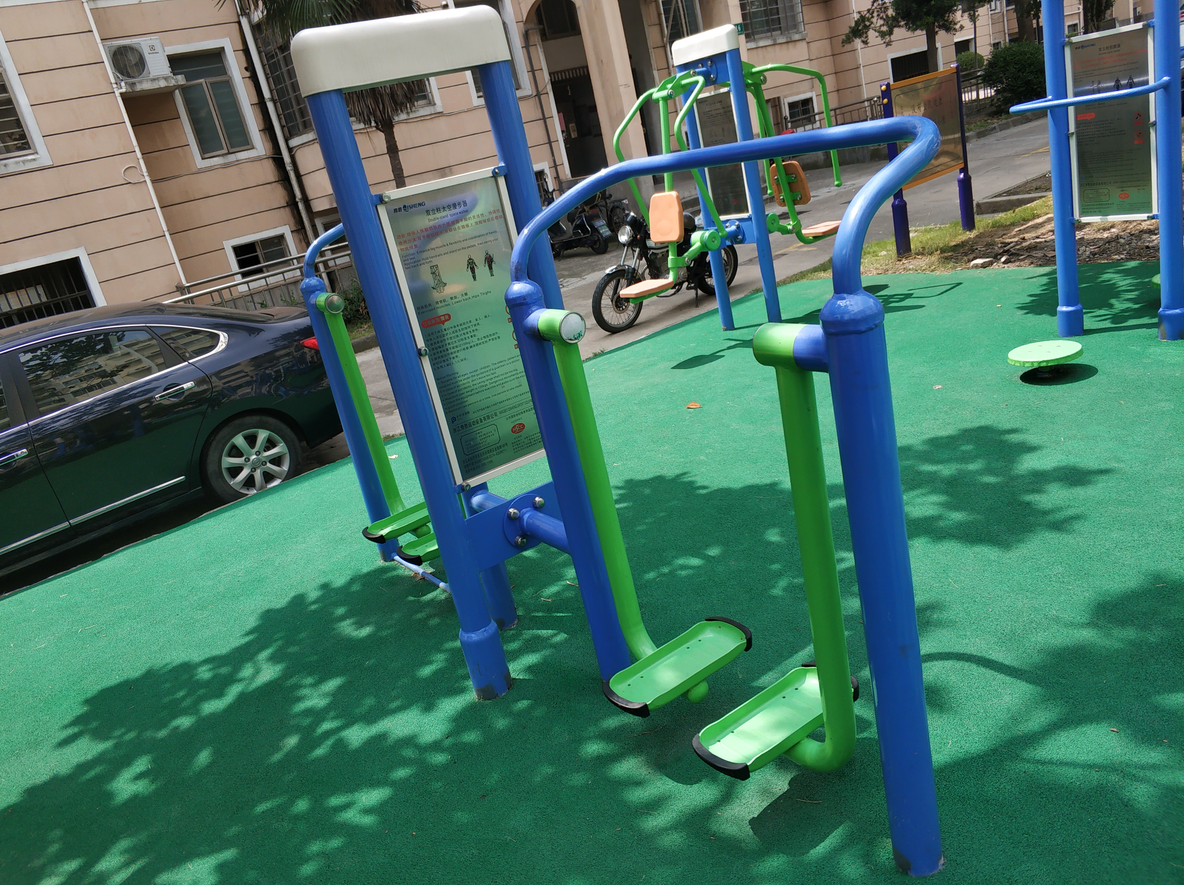 雙立柱太空漫步器