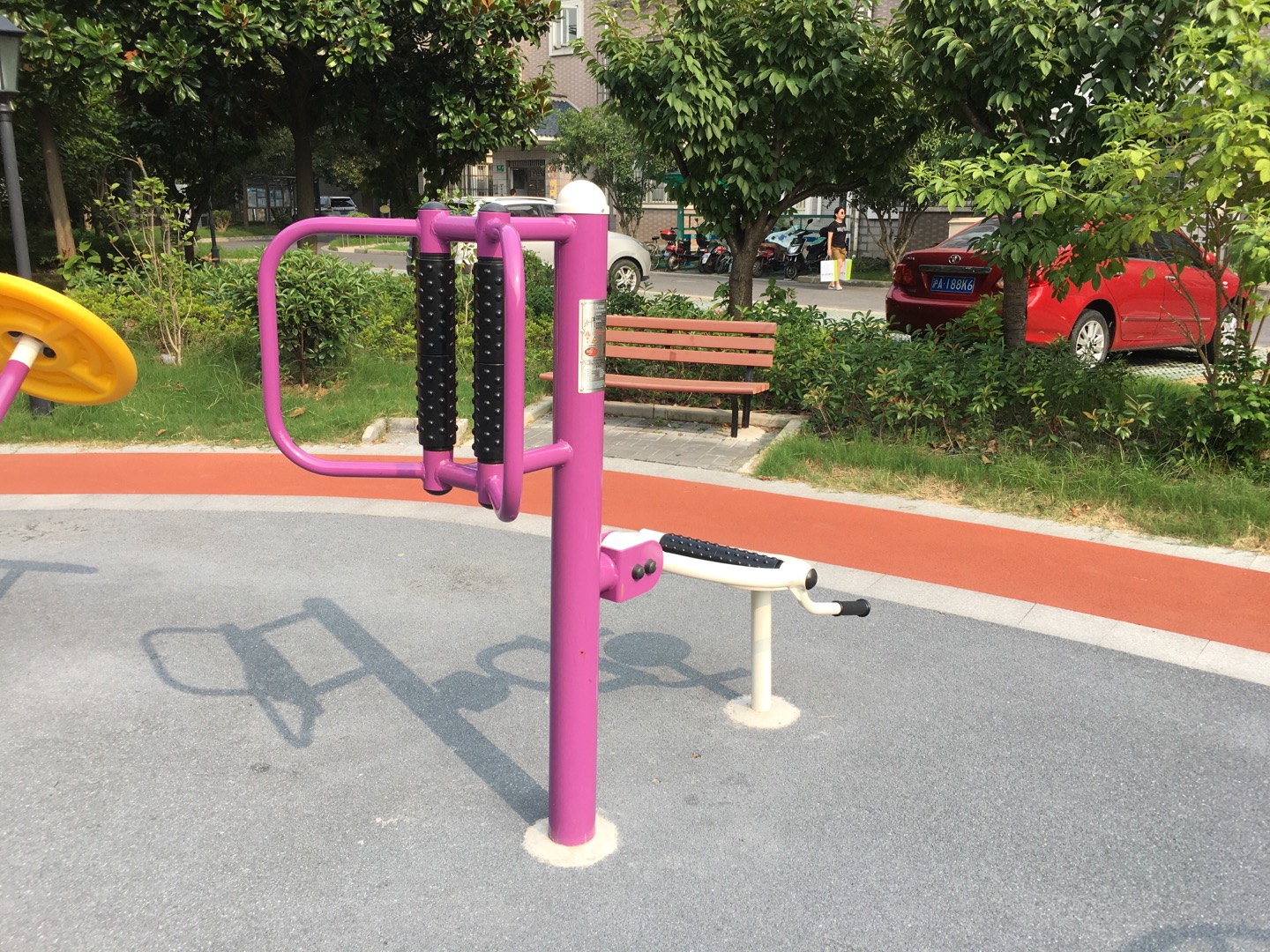 坐式腰背按摩器