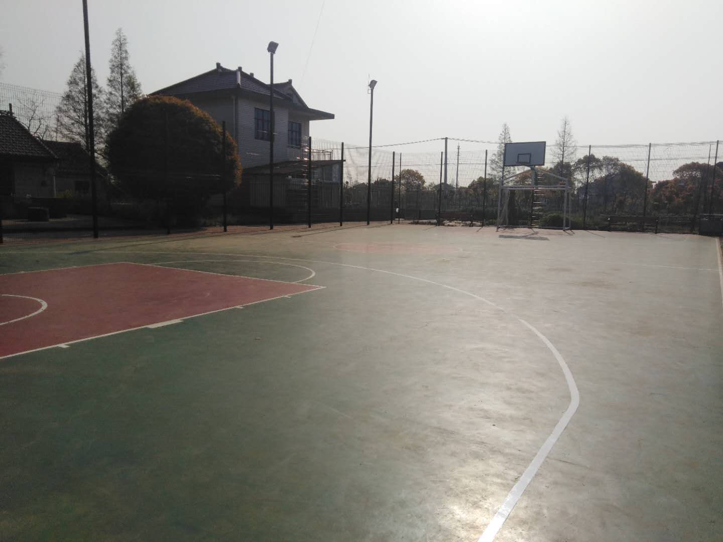 建設鎮建設村多功能球場