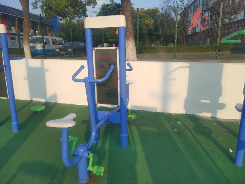 雙立柱健身車 雙立柱健身車