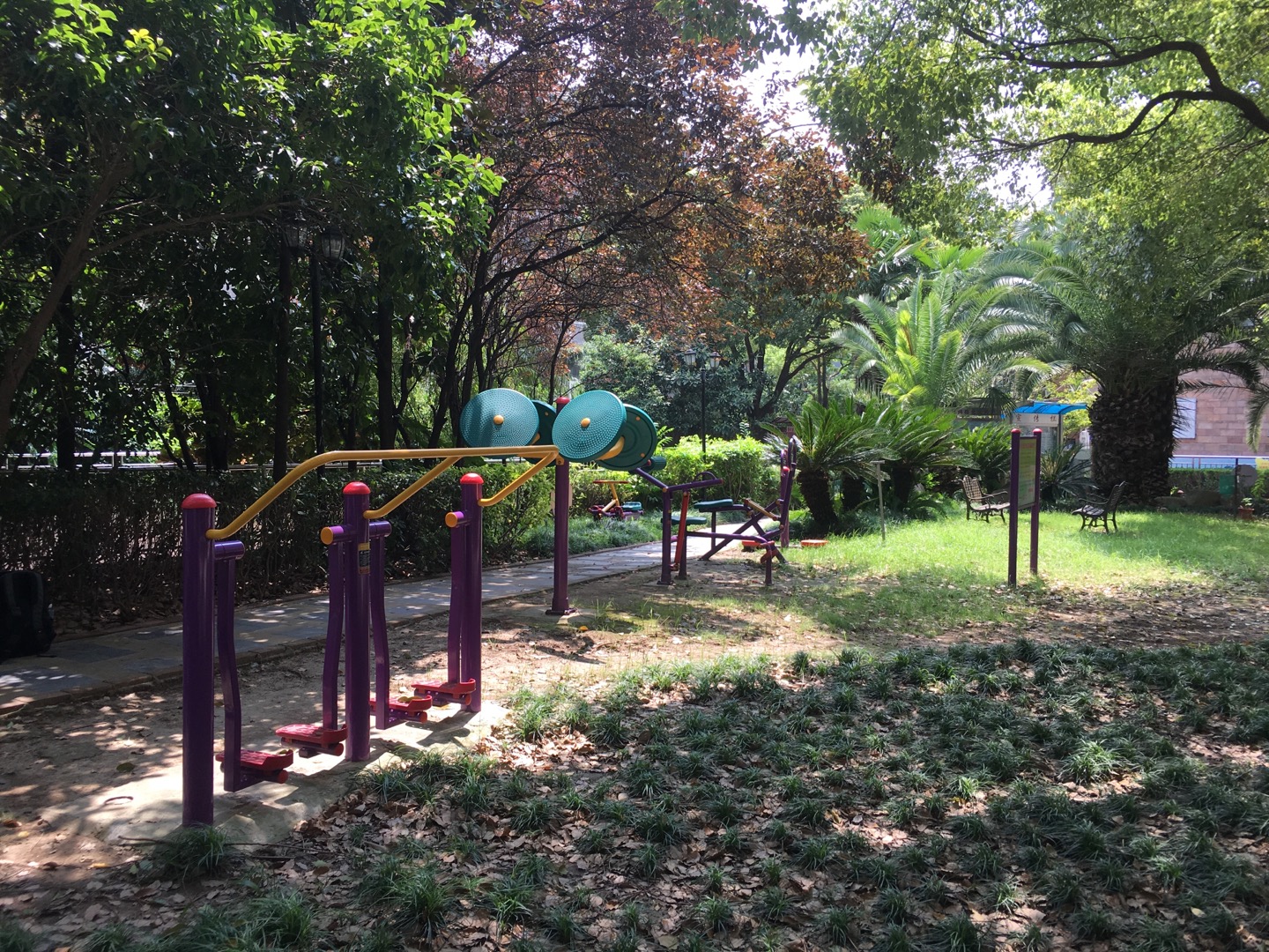 龍柏一村一匯金公寓點