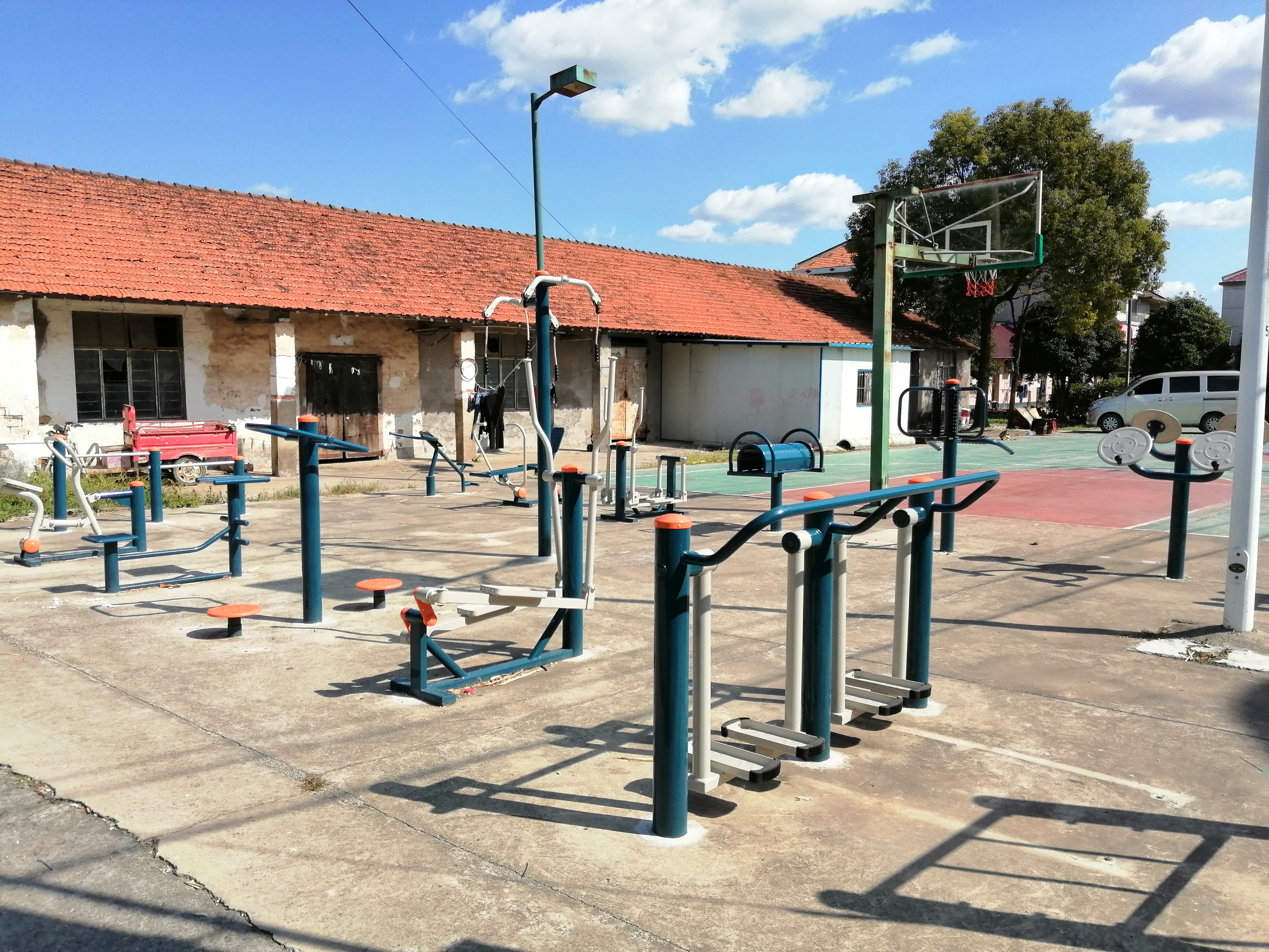 華光居委華光花園健身點A