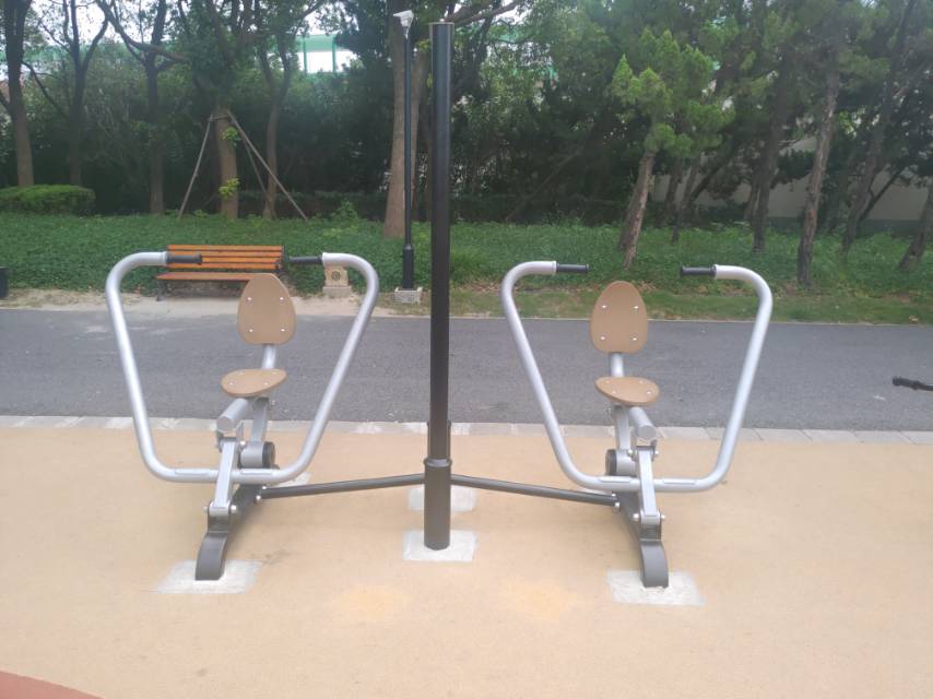 自重式平推訓練器