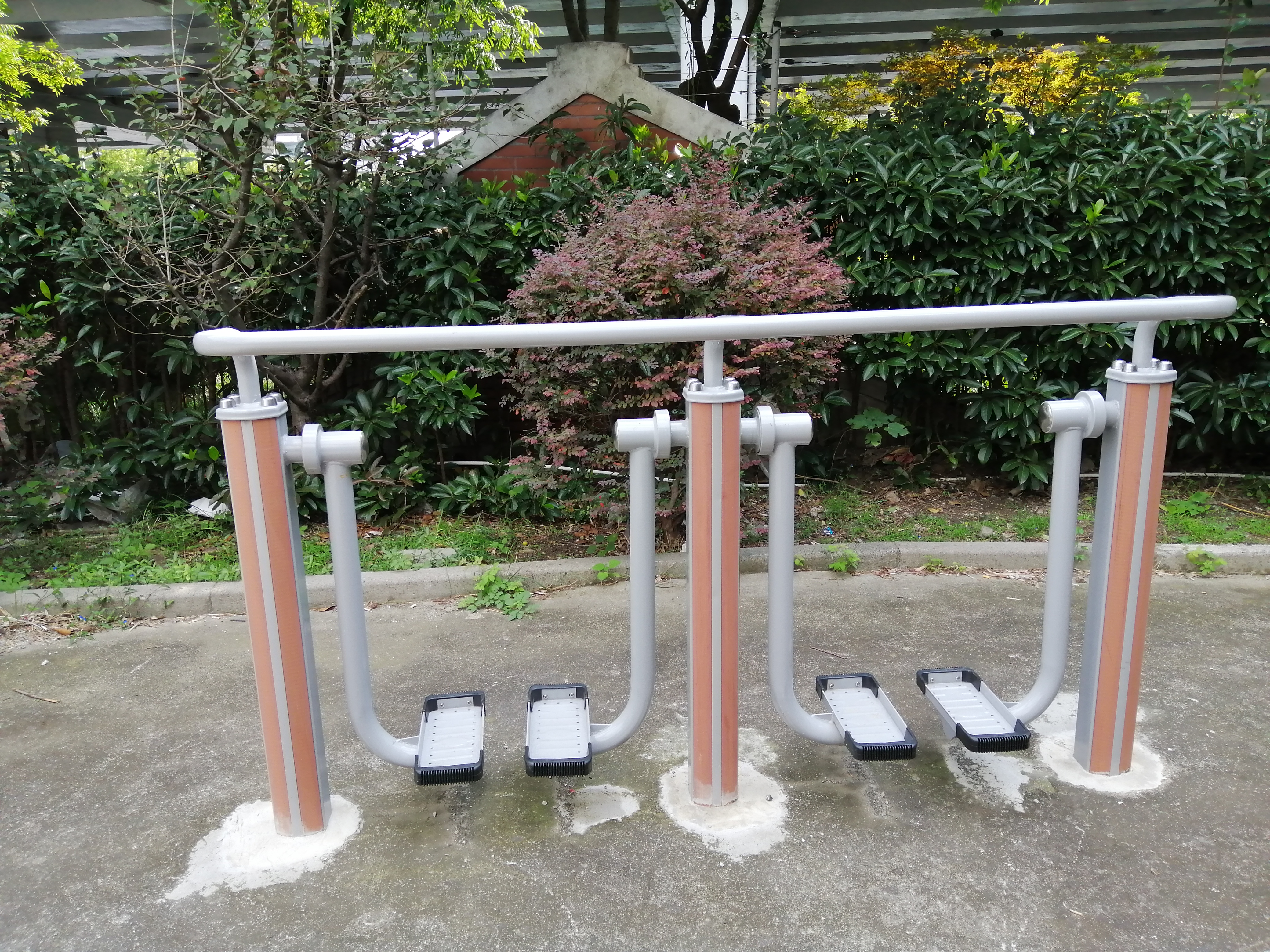 雙位太空漫步機