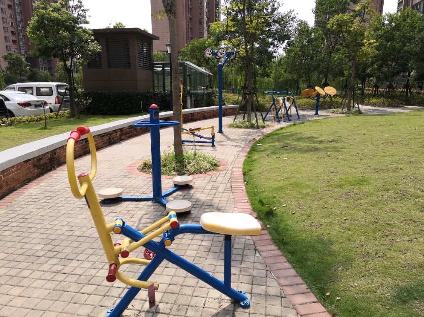 薔薇苑益智健身苑點