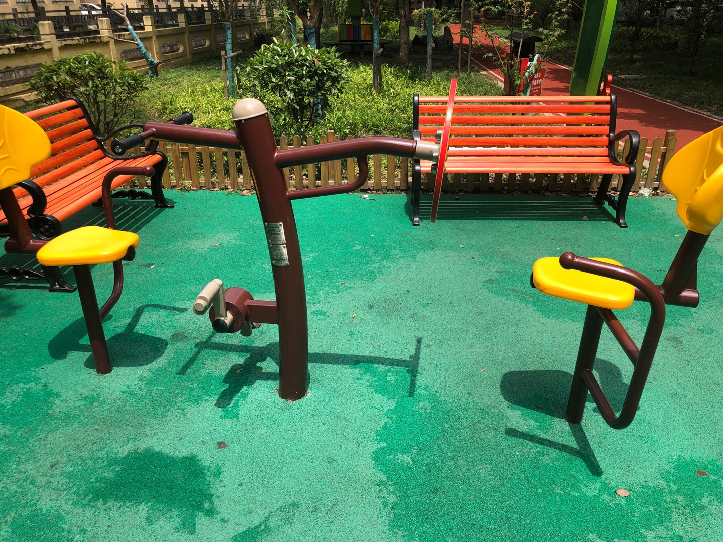 腳部轉動臂力器