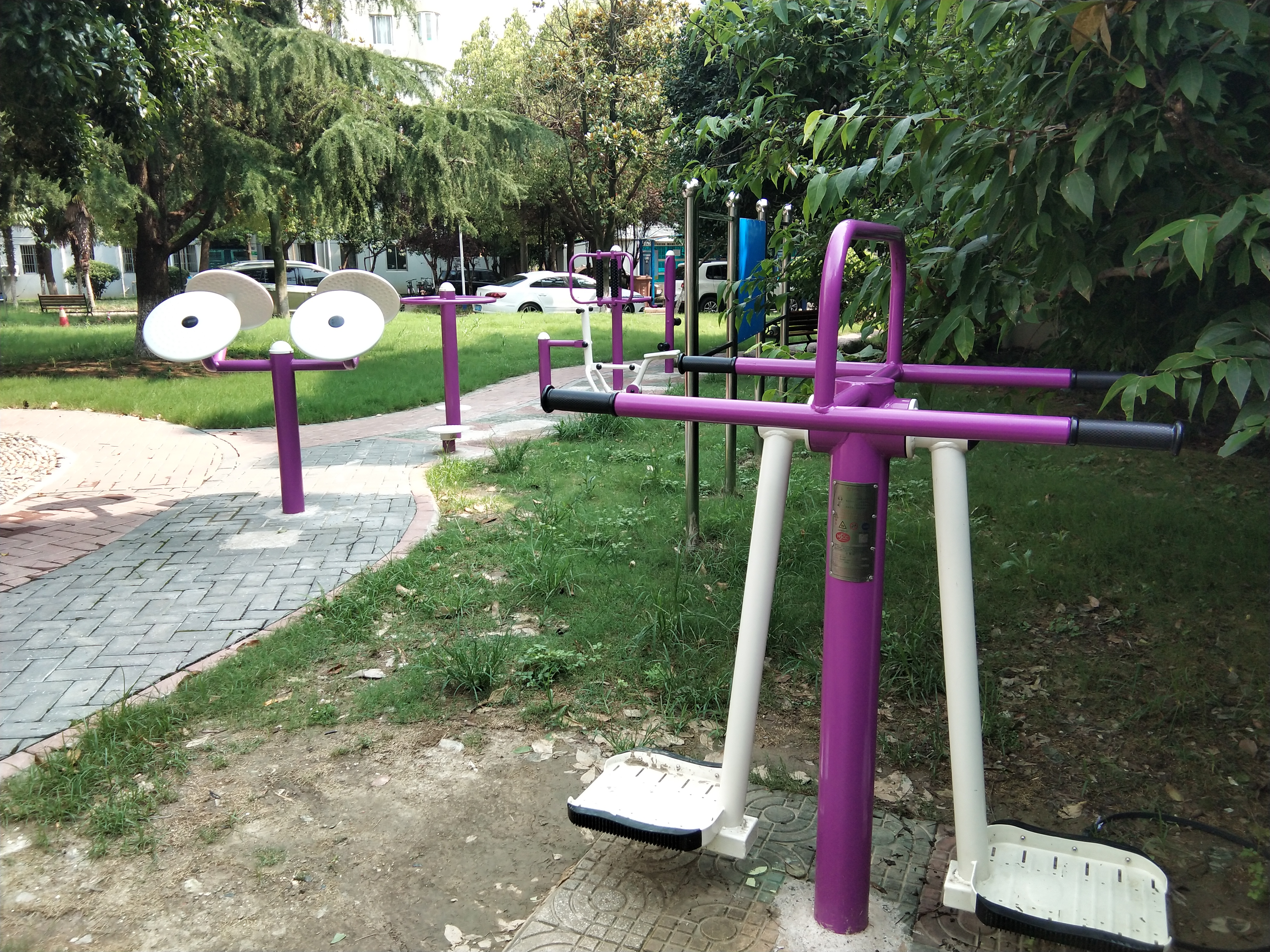 興銀小區健身點