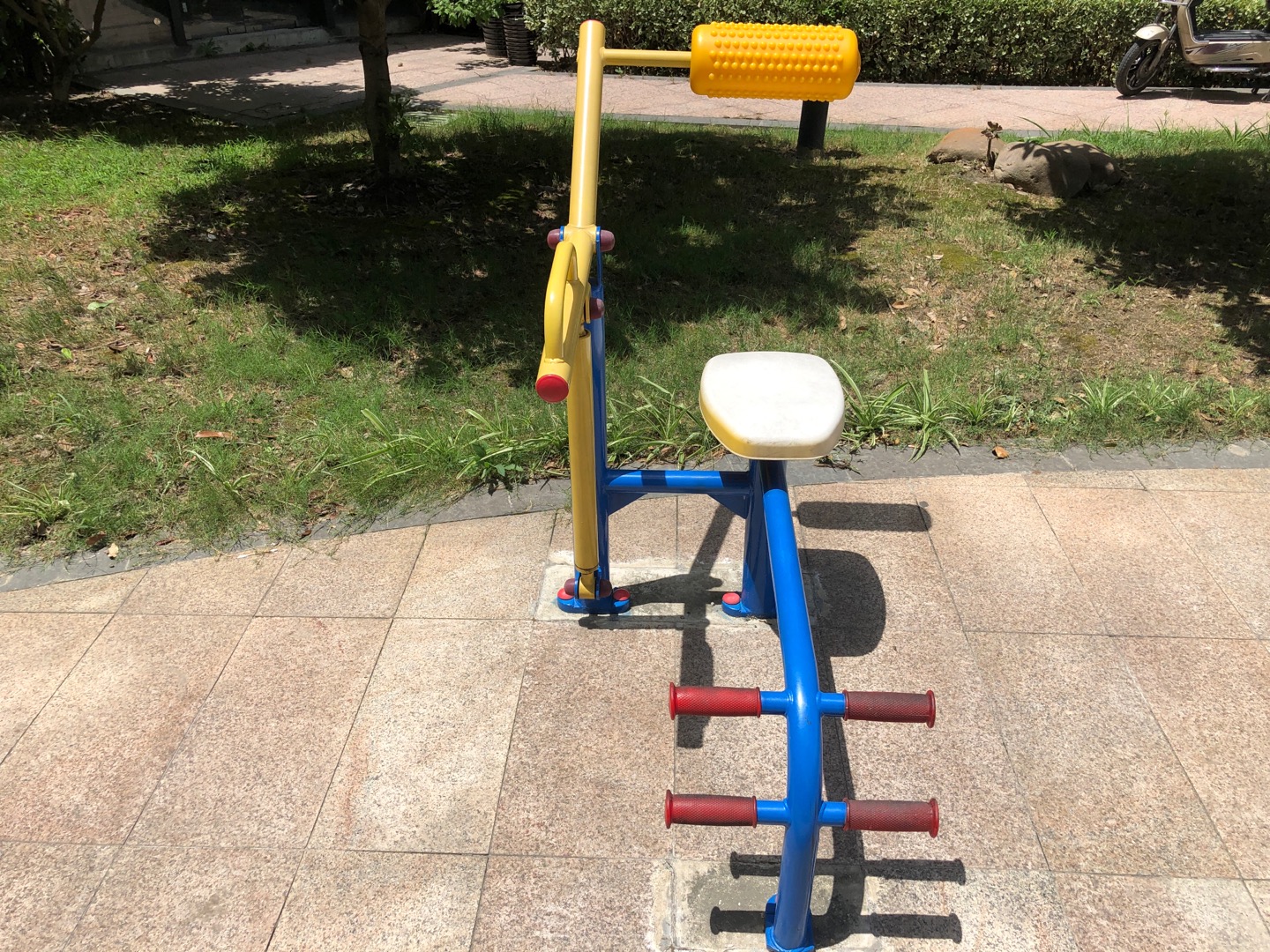 腹背鍛煉器 腹背鍛煉器