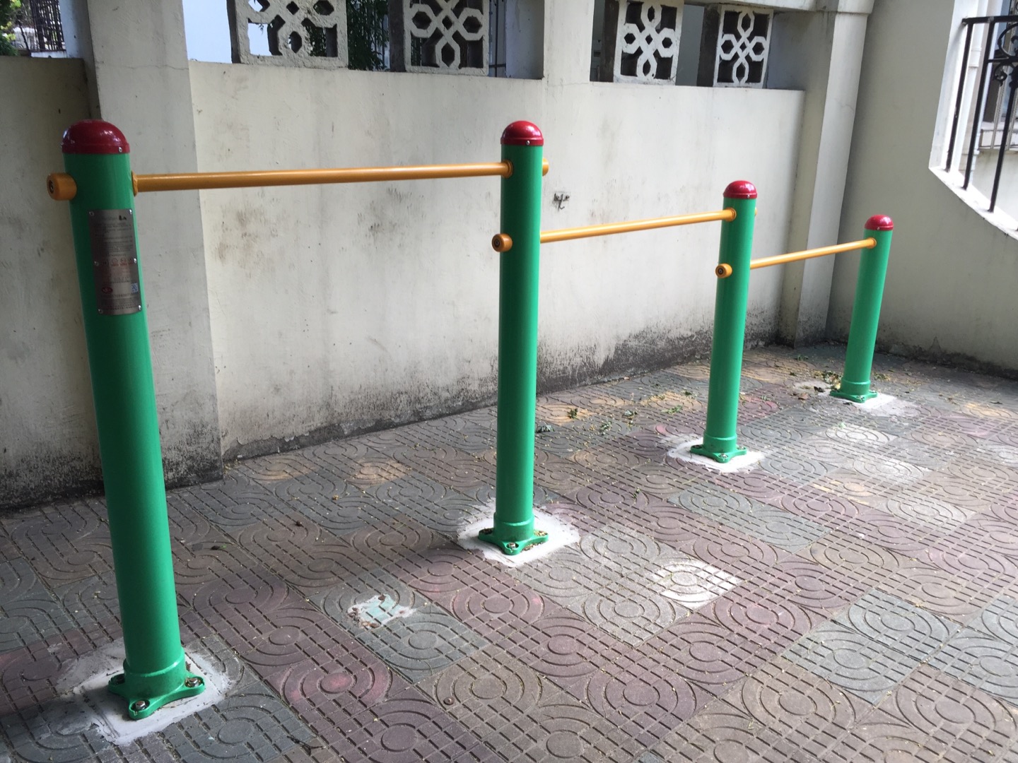 多聯壓腿架 多聯壓腿架