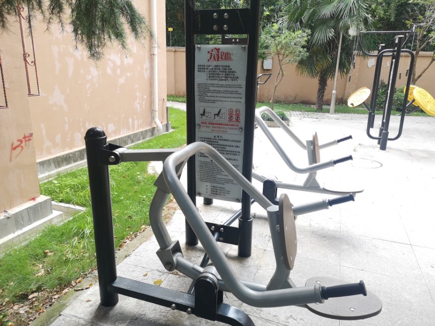 自重式下壓訓練器 自重式下壓訓練器