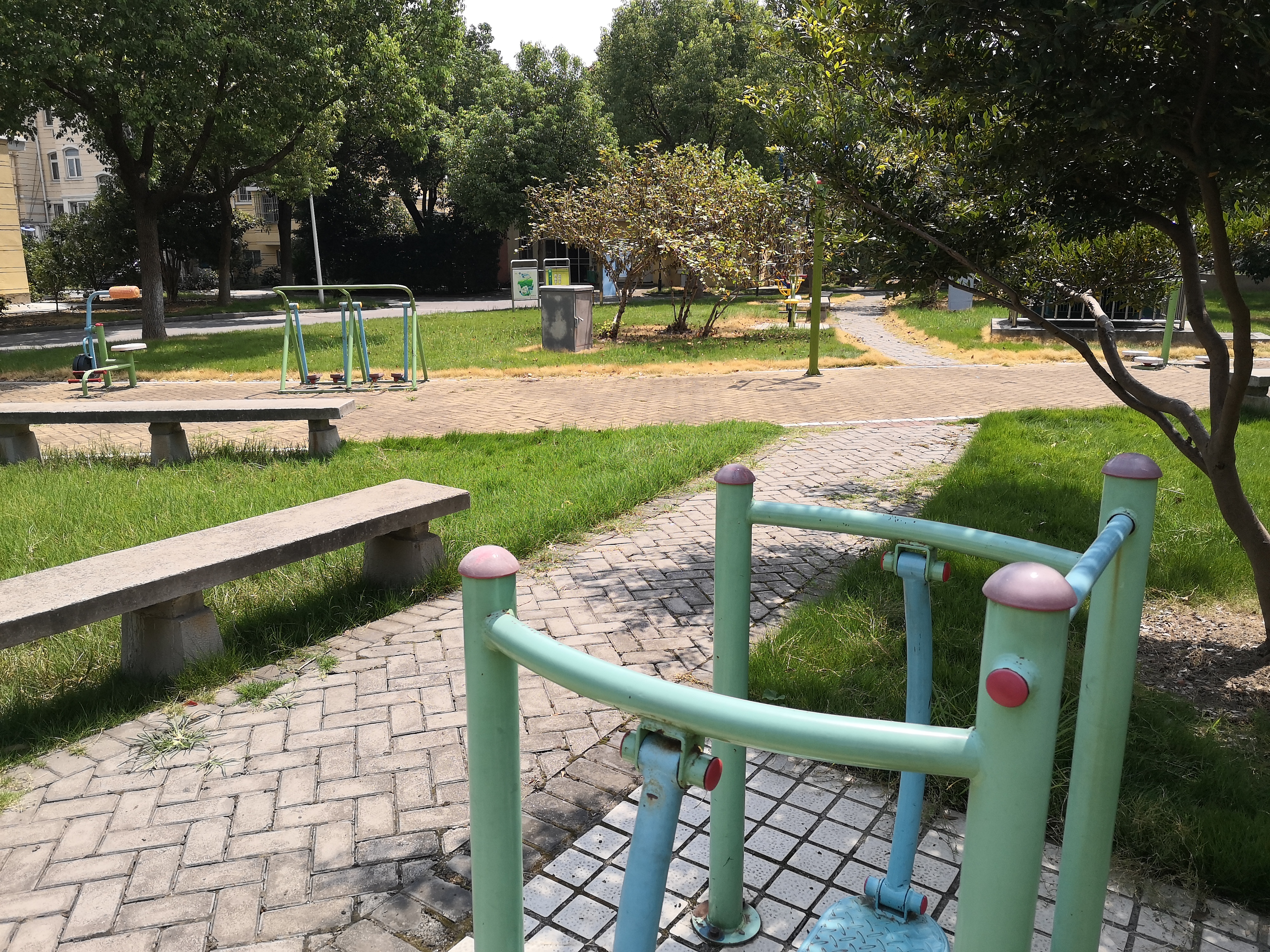 新寶路225弄健身點(diǎn)