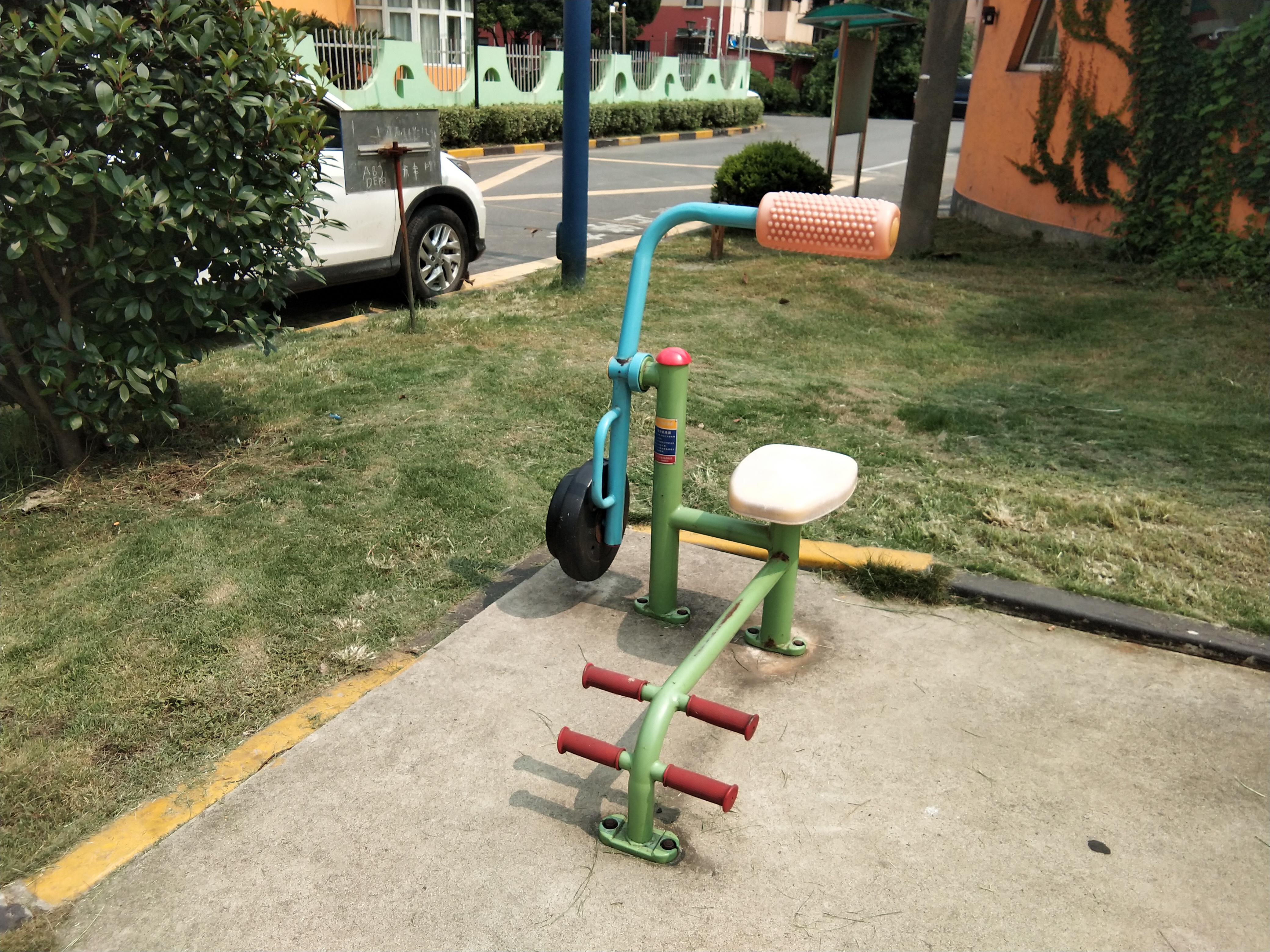 腹背鍛煉器 腹背鍛煉器