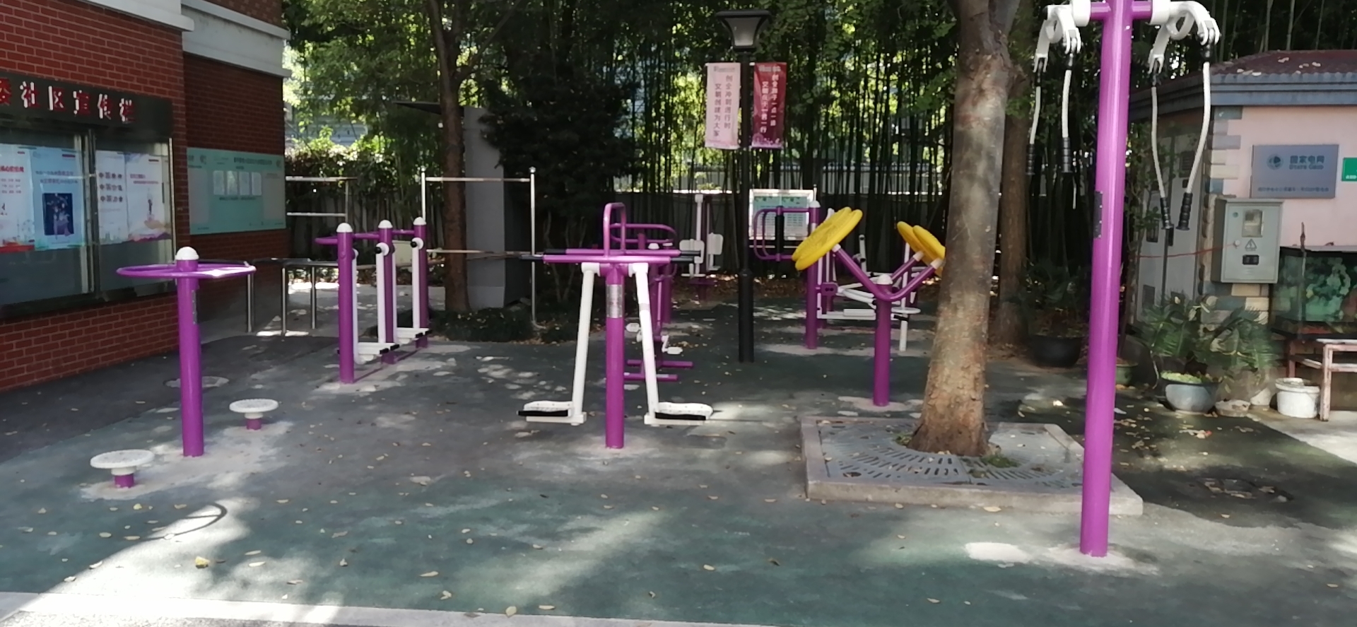 華美路第二居委健身點D嘉華景苑