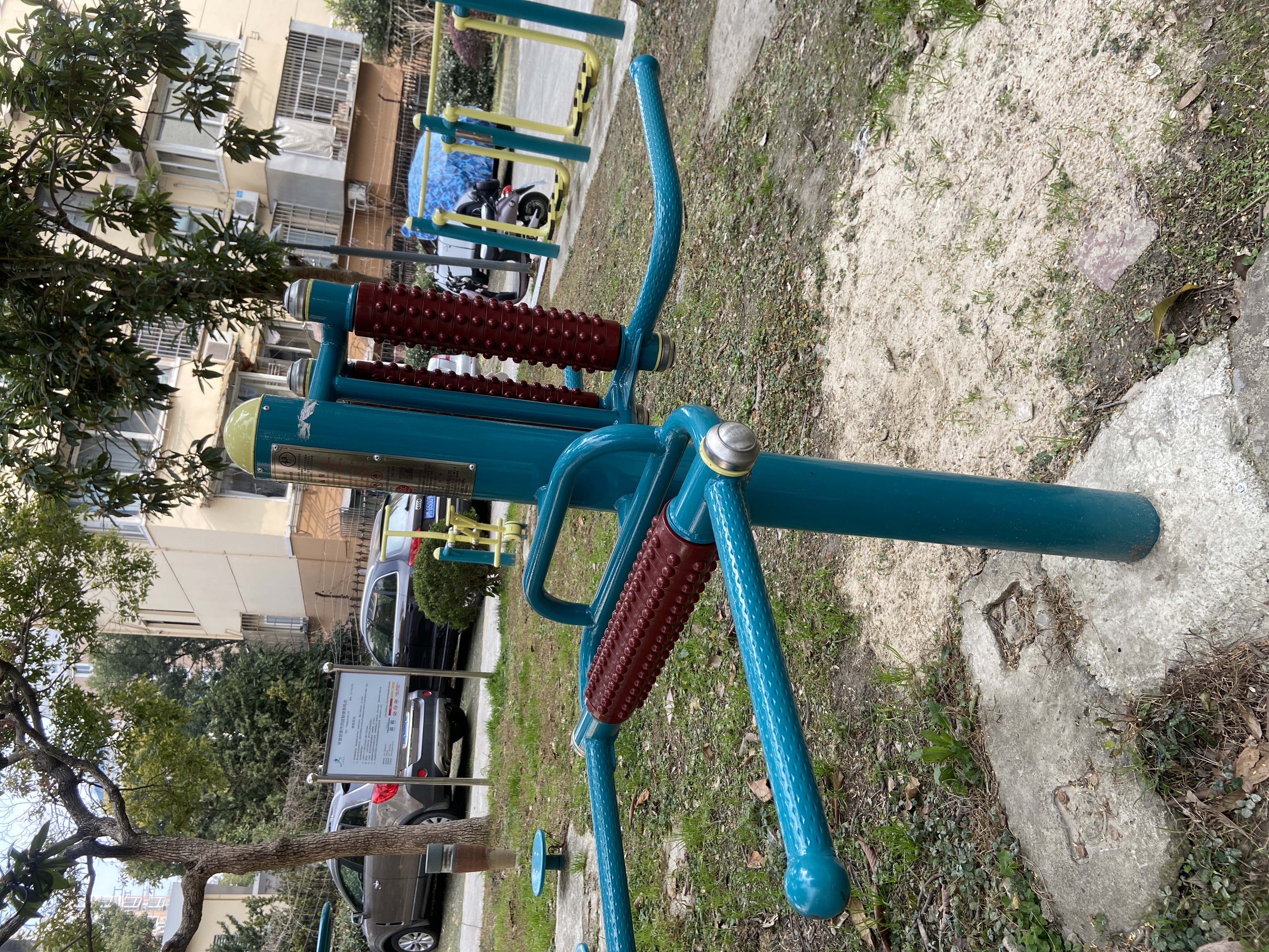 互動式腰背按摩器