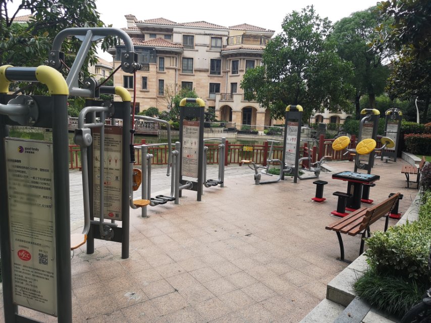 金海街道南郊御墅健身點