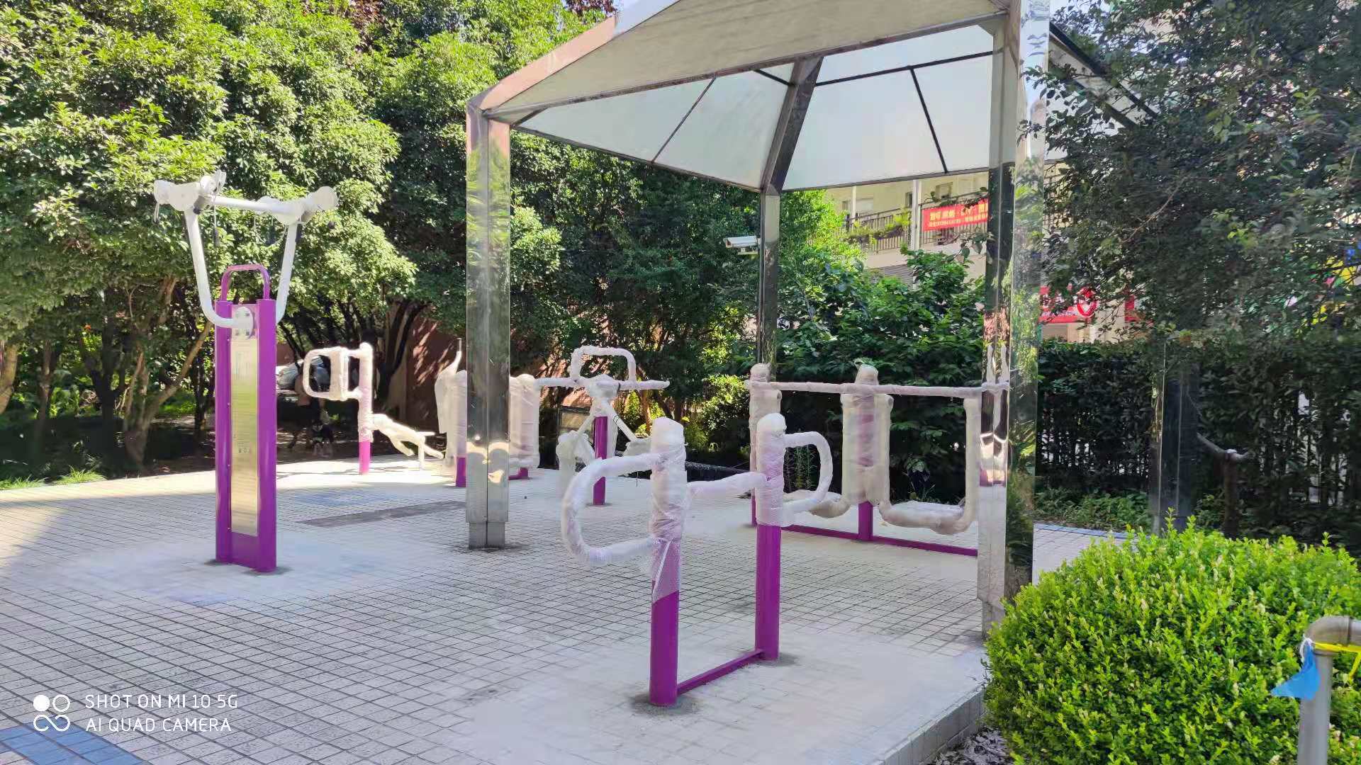 新梅廣場(chǎng)居委健身點(diǎn)A