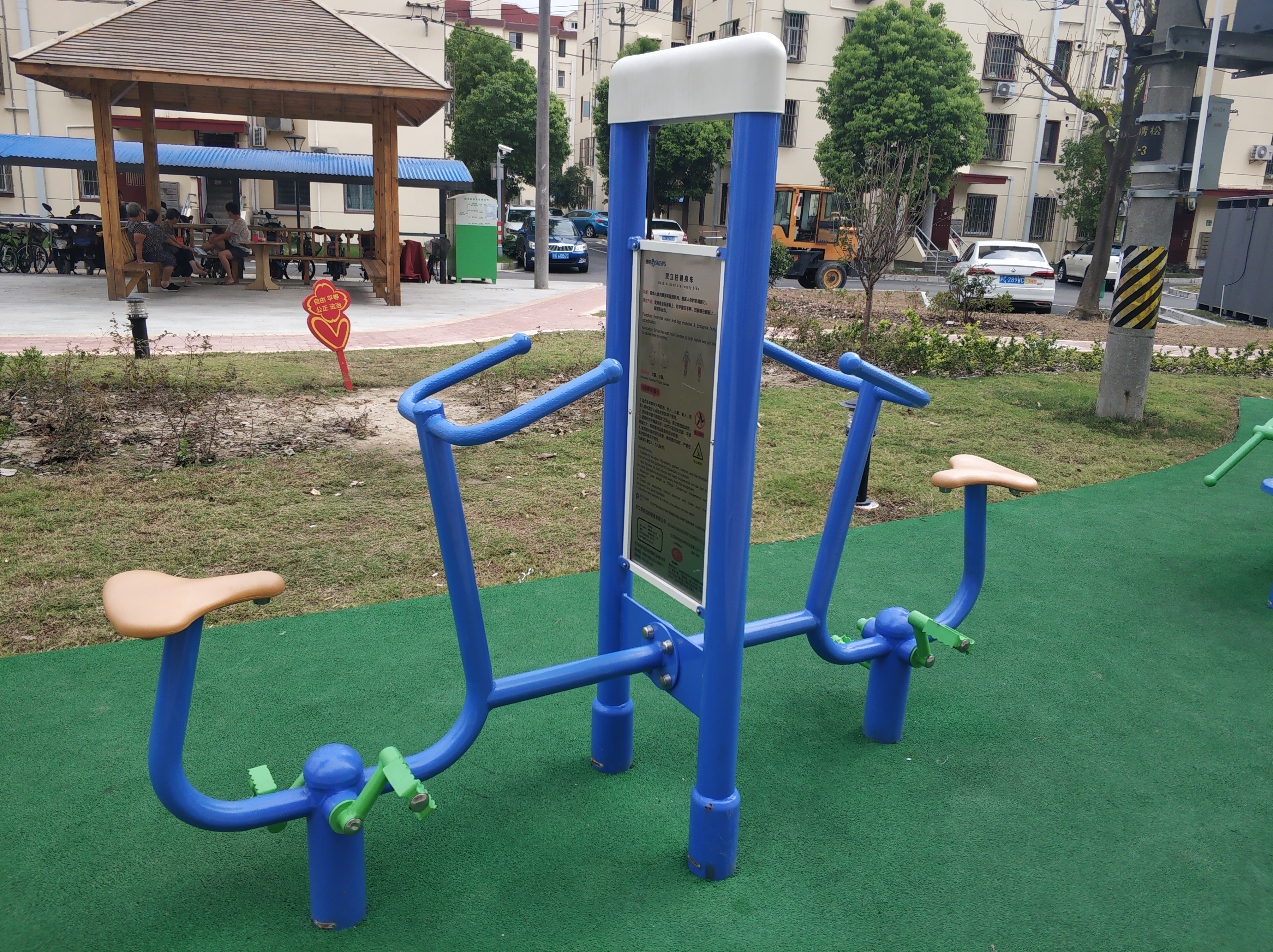 雙立柱健身車 雙立柱健身車