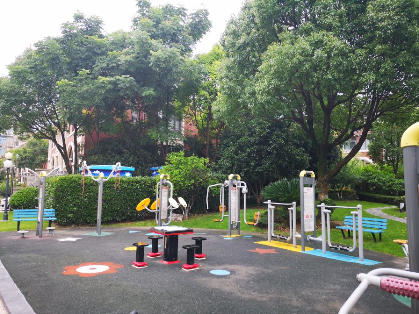 金海街道恒賢居委健身點